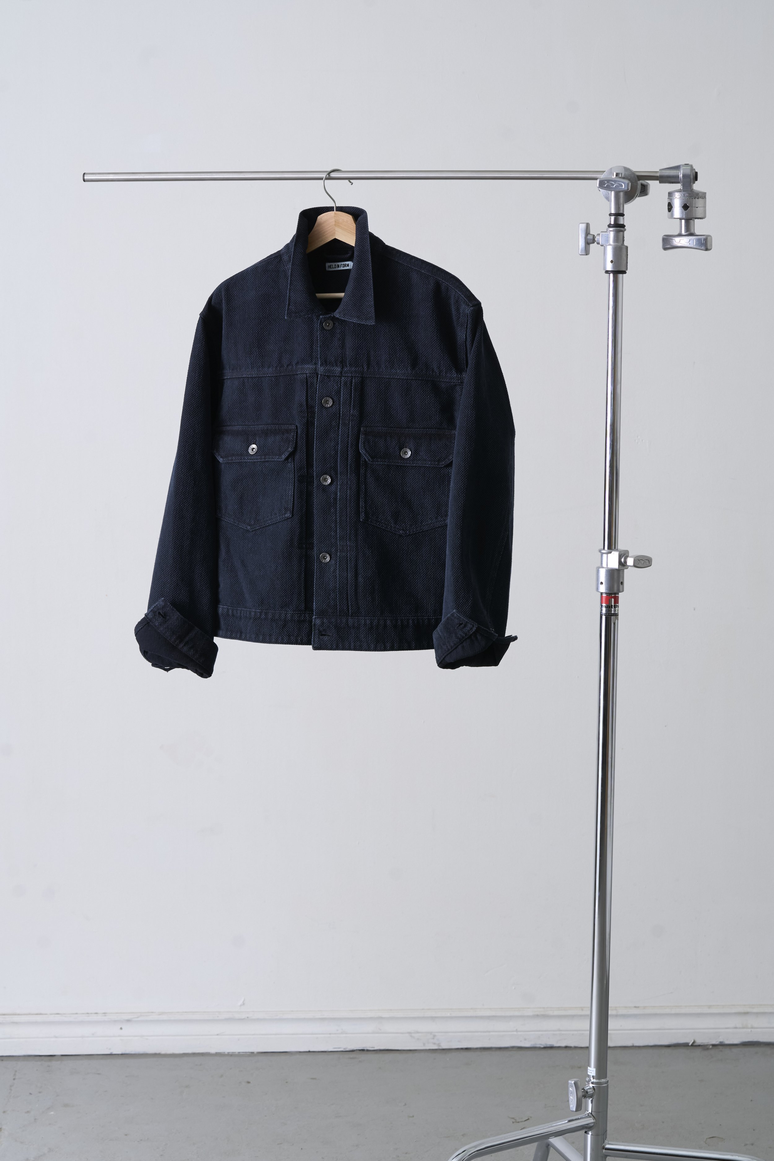 HF009-STAND.jpg