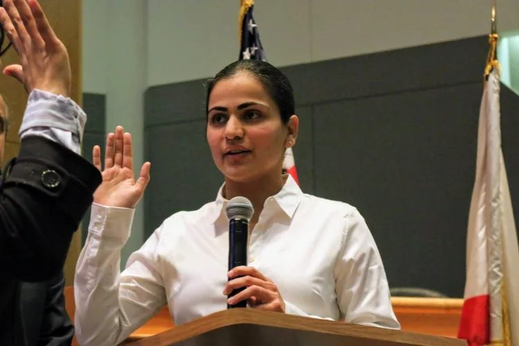 Meet Aisha | Support Positive Change Today — Dr. Aisha Wahab for Congress
