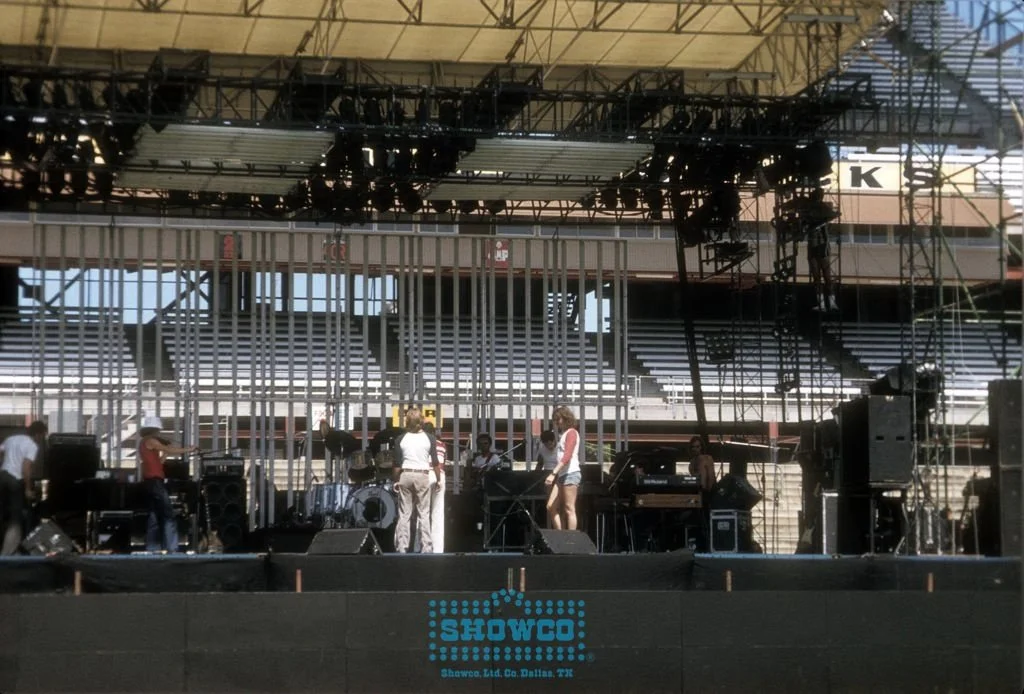 Bowie-78-Sydney Showground Setup- Courtesy Jands Pty Limited