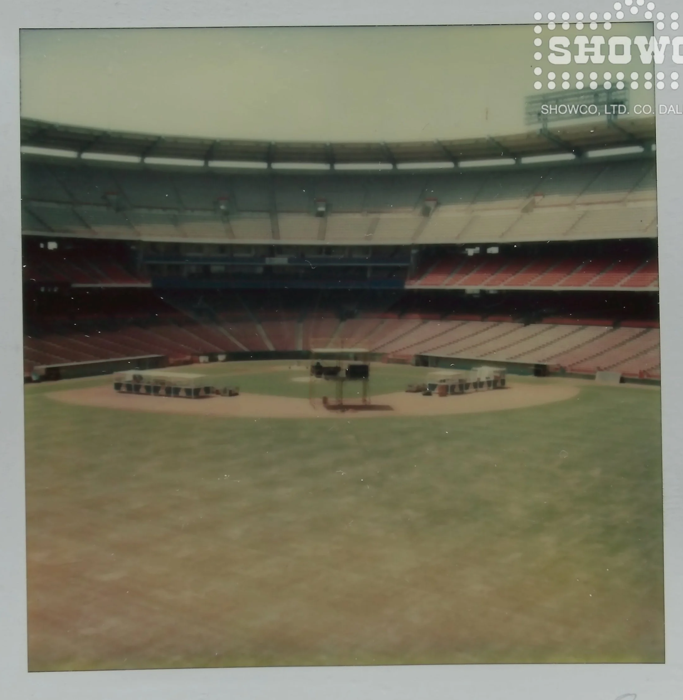 GENESIS EMPTY FIELD  77