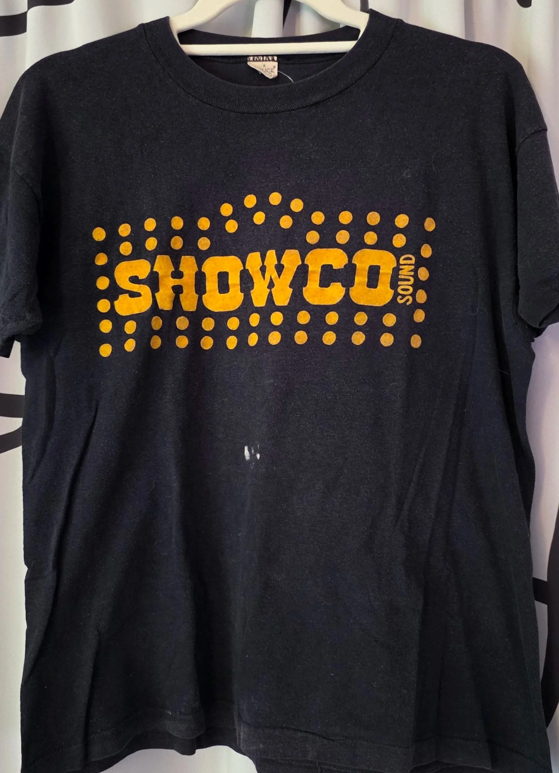 SHOWCO-CBS-CONV-TORONTO-75-STAFF-SHIRT-DG+%282%29.jpg
