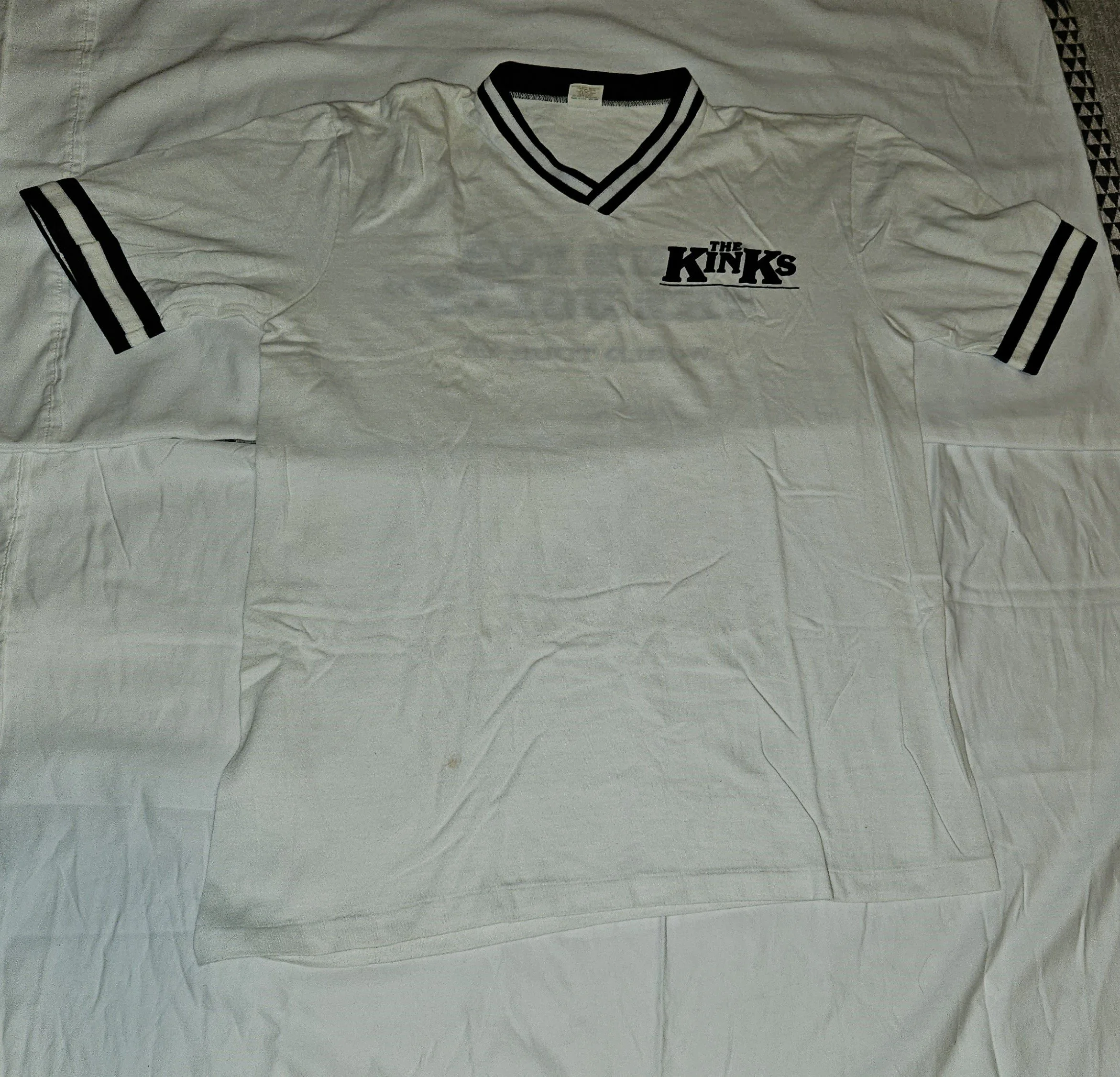 KINKS 82 CHEST RINGER.jpg