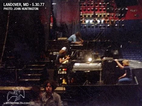 ZEPPELIN 77 DAD STAGE.jpg