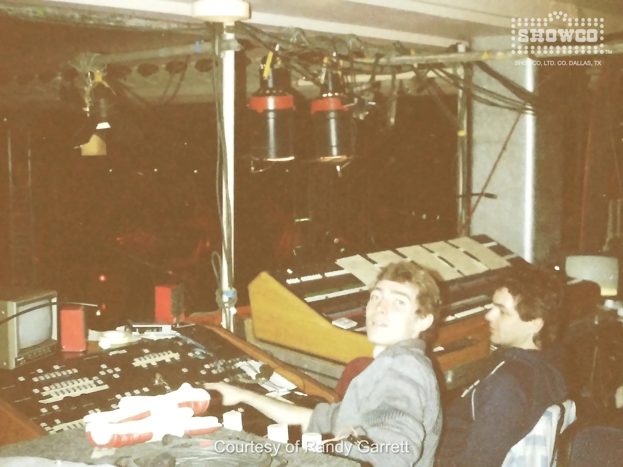 GENESIS 1982 (12).jpg