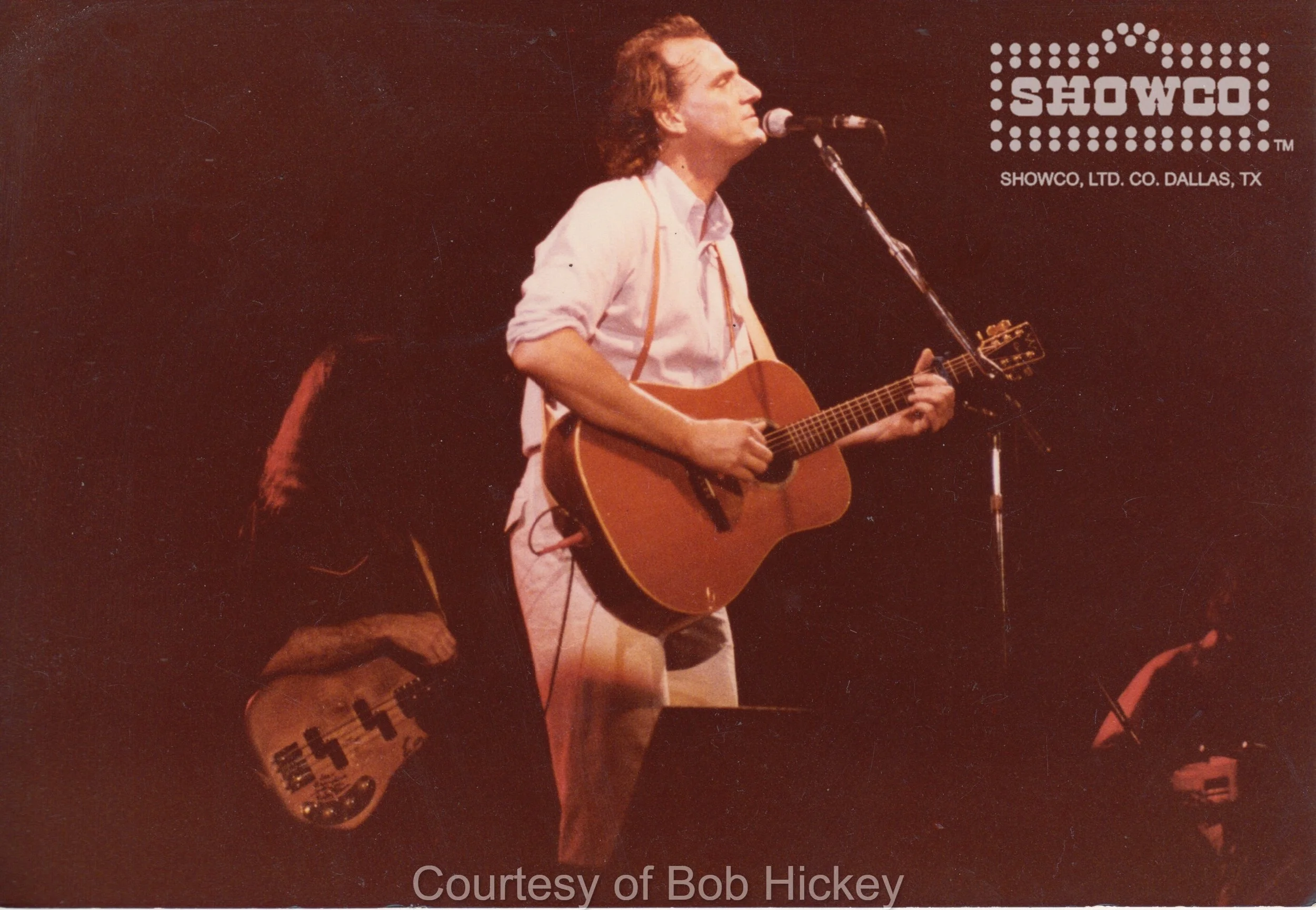 TAYLOR ACOUSTIC STAGE.jpg