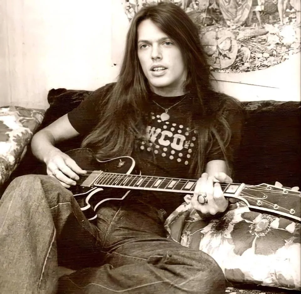Scott Gorham in a Showco shirt