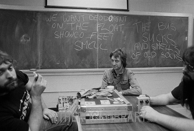 ROADIE-GENESIS-1978-MIRRORS TOUR- 📸ROBERT ELLIS