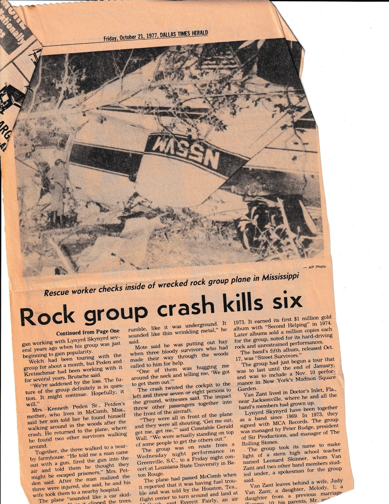 LYNYRD SKYNYRD CRASH NEWSPAPER CLIPS_page-0008.jpg