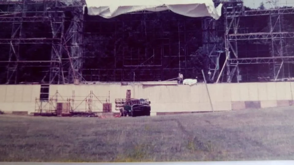 Led Zeppelin Knebworth stage