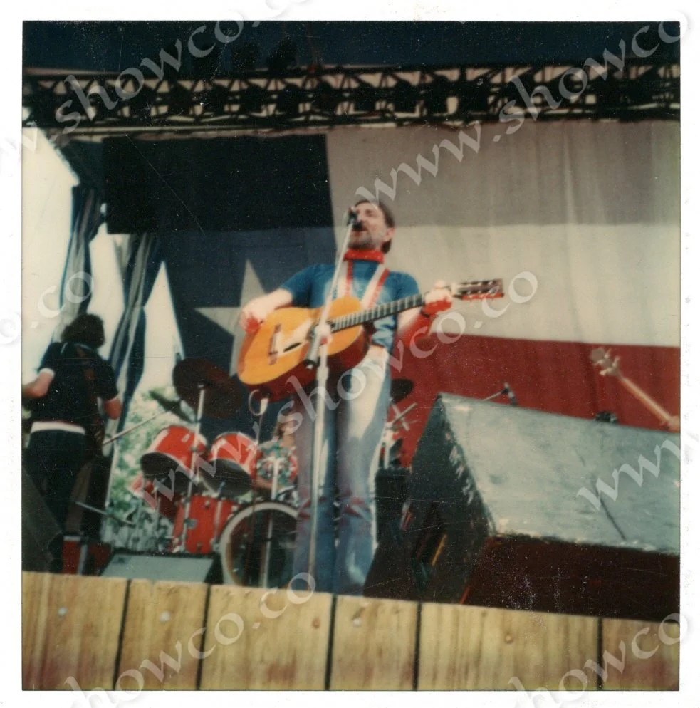 WILLIE (3).jpg