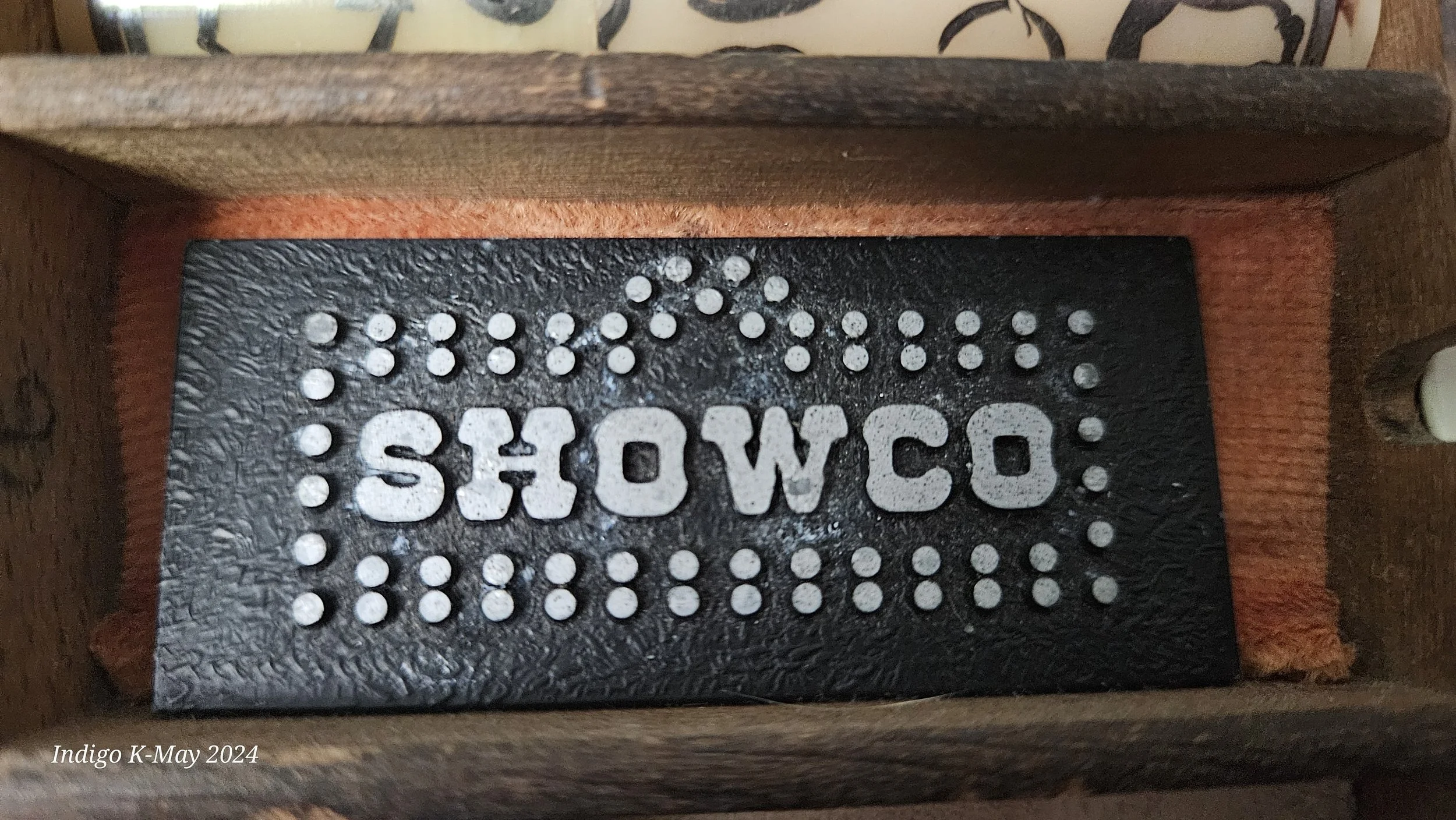 SHOWCO SPEAKER PLATE GIFT FROM LEWIS.jpg