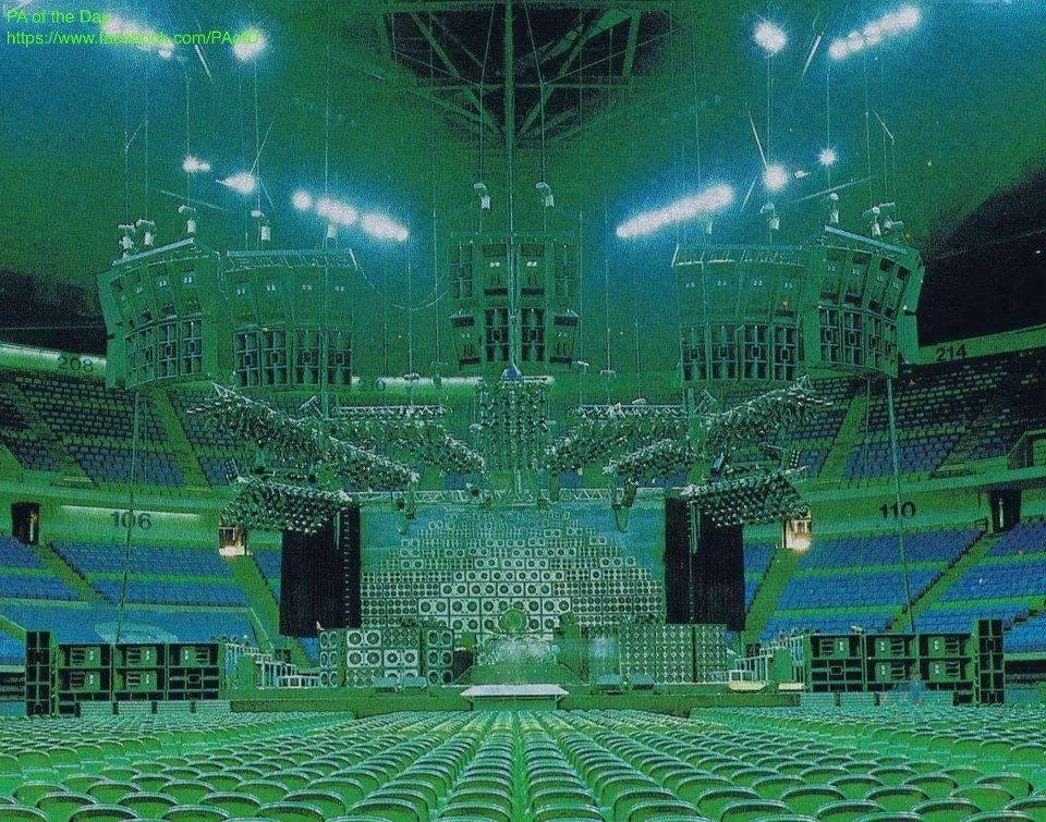 82 REUNION ARENA.jpg