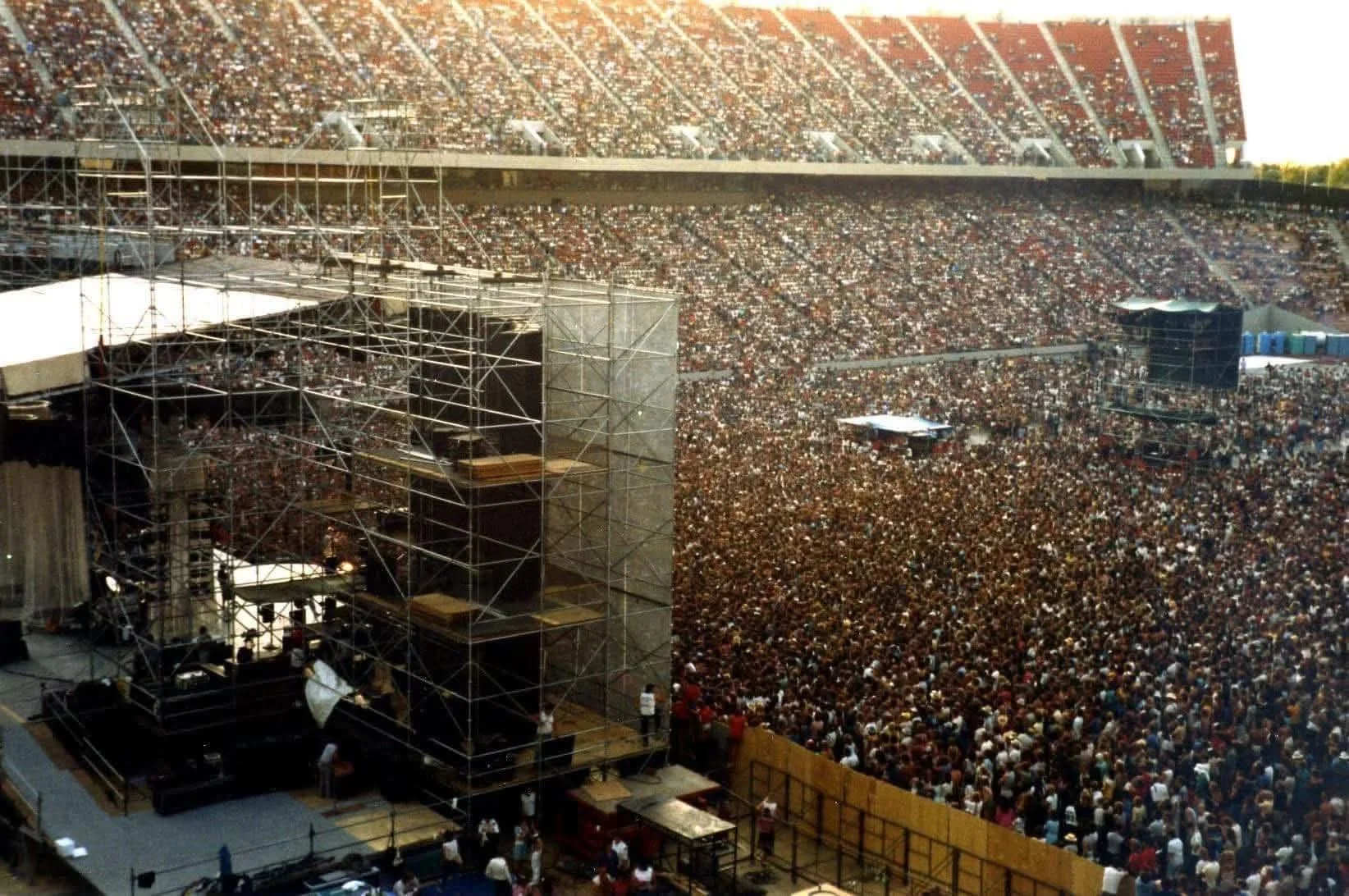 David Bowie 1983 Live