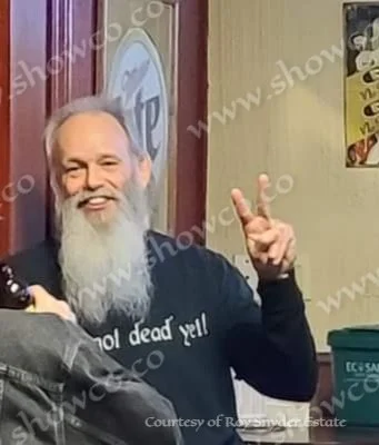 ROY PEACE SIGN (1).jpg