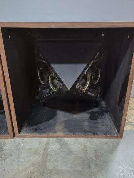 SHOWCO-SPEAKERS-3.jpeg