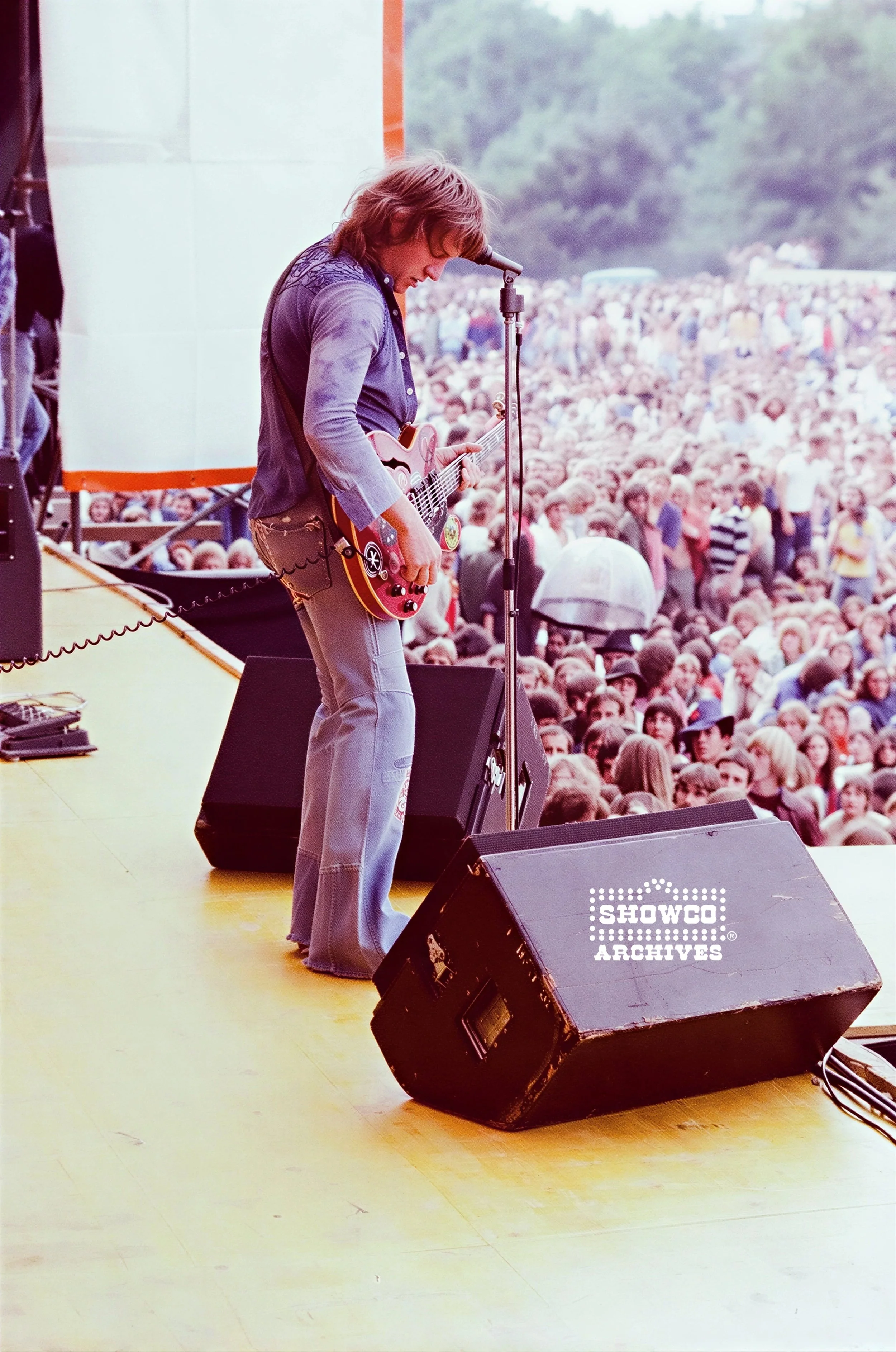 Alvin Lee performs at Summertime Open Air Festival, Ulm, Germany, 1978. Courtesy of the Showco Archives.