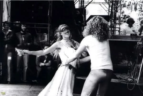 ZEPPELIN DAY ON THE GREEN 1977-DAD-LADY (2).jpg