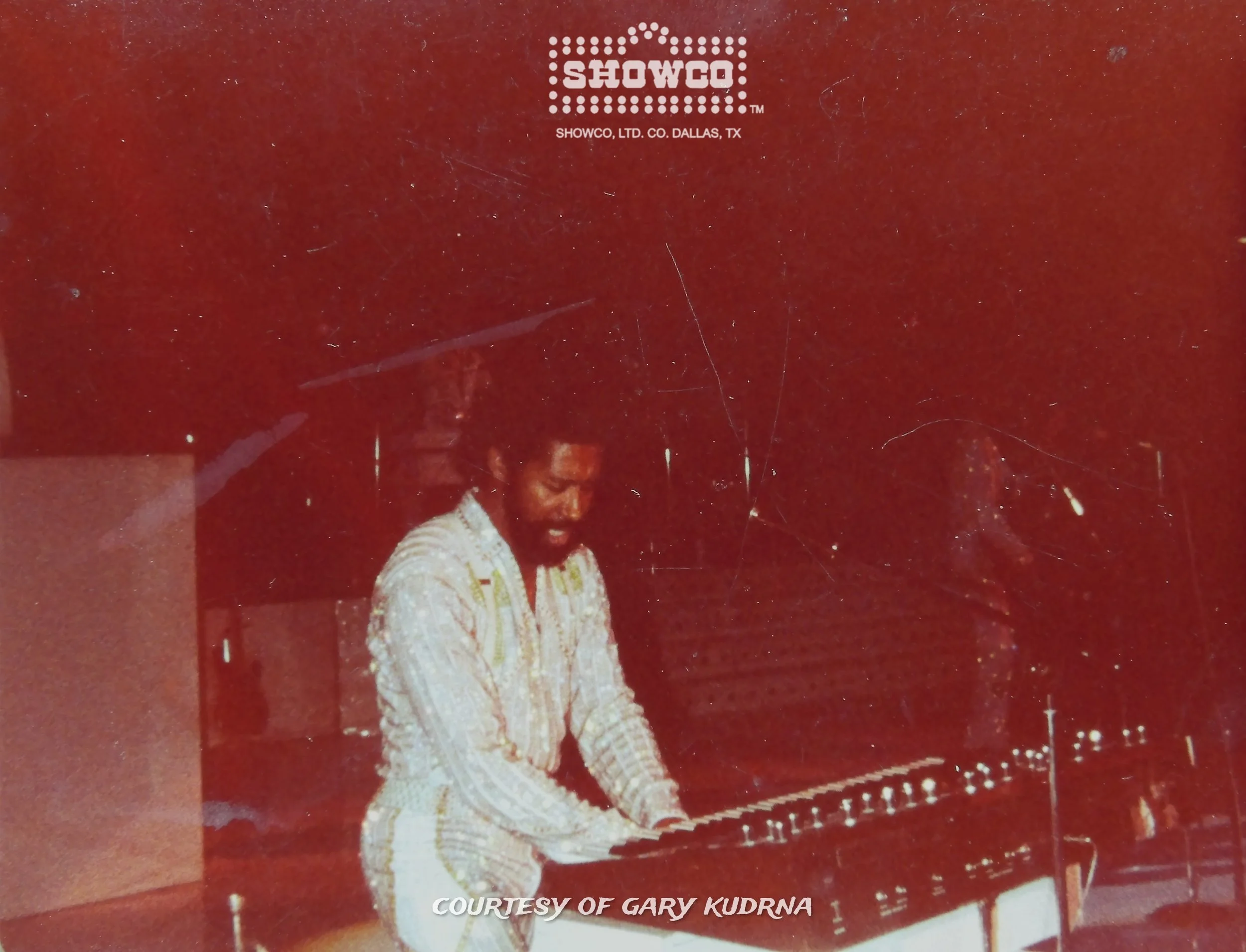 THE COMMODORES.JPG