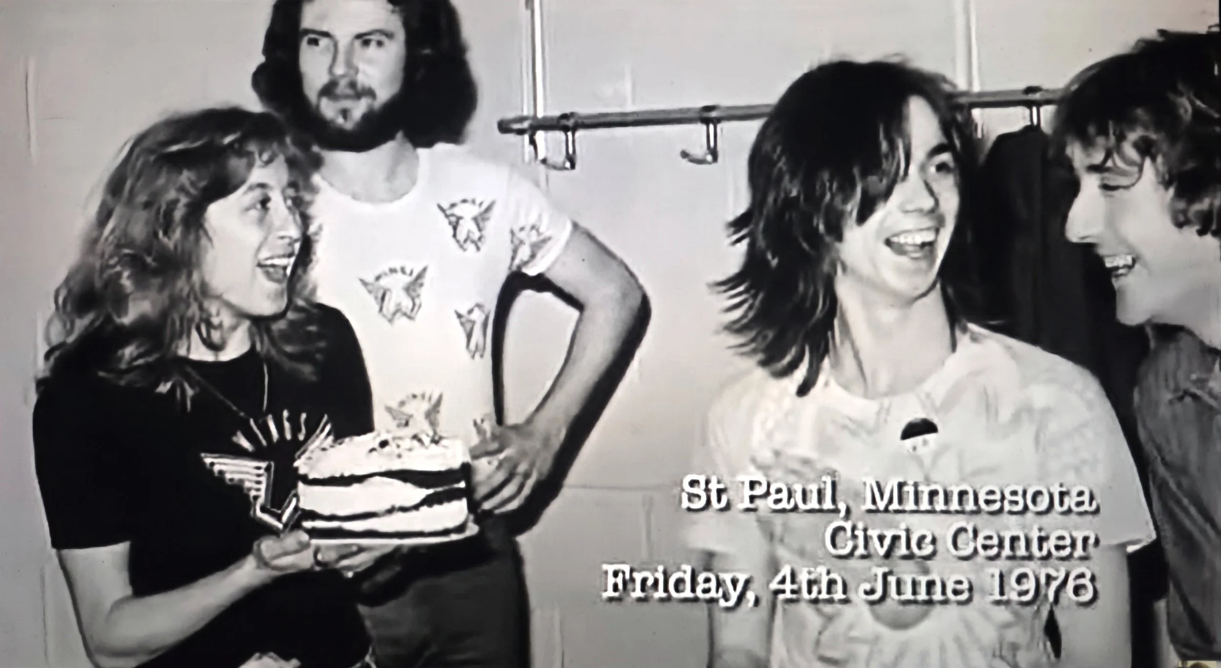 WINGS-OVER-AMERICA-CHRISTIE-AXFORD-MCCULLOCH-St. Paul, Minnesota-Civic Center Friday, 6/4/1976📸ROBERT-ELLIS 