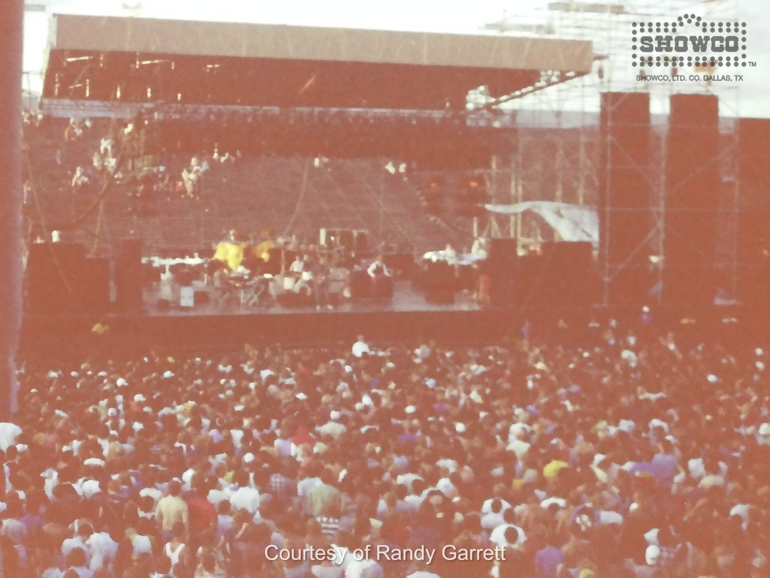 GENESIS 1982 (40).jpg