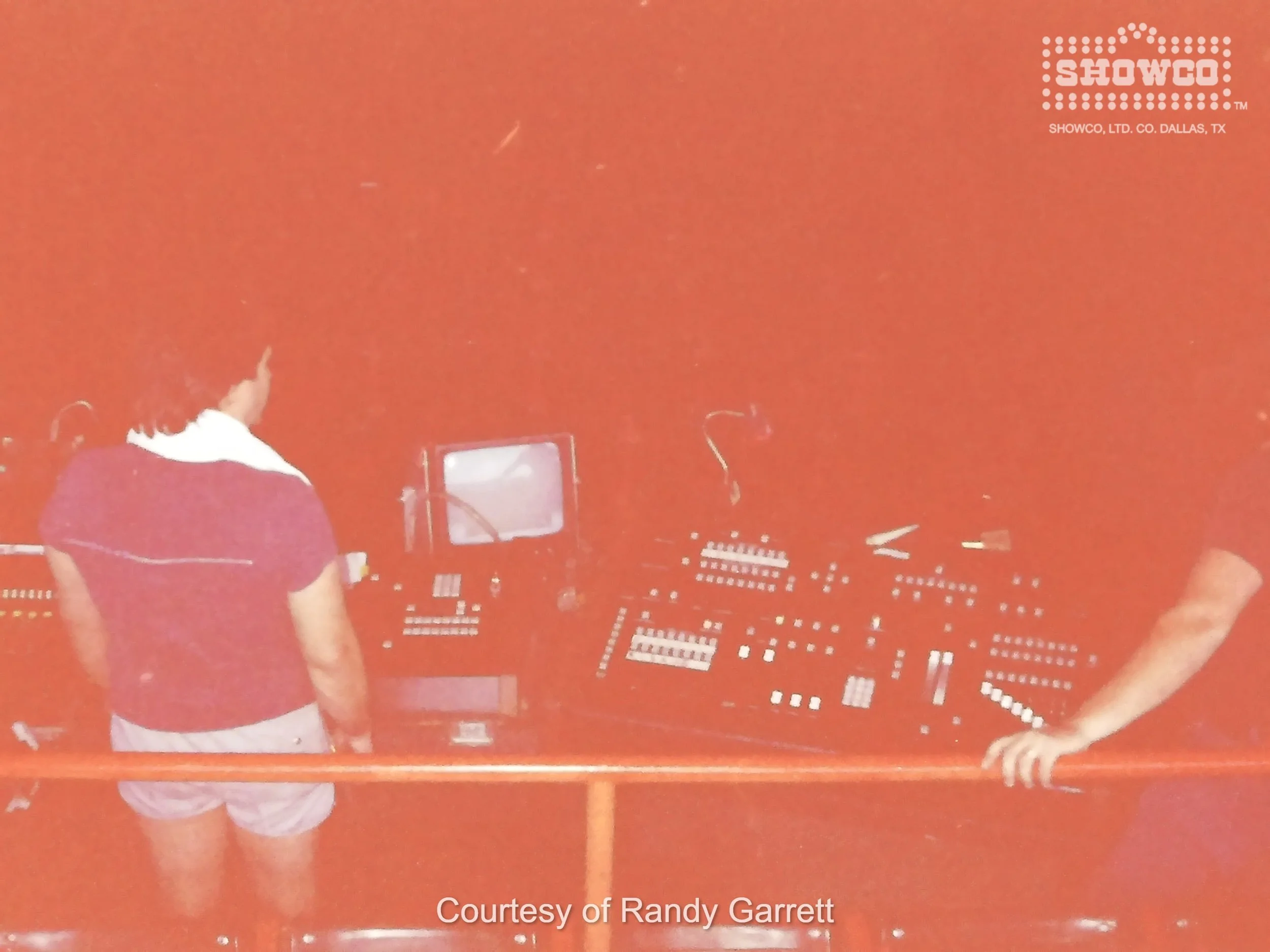 GENESIS 1982 (38).jpg