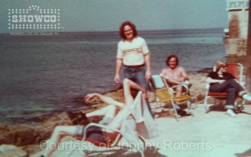 Beach behind Karl Marx Theatre Havana Jam 79.jpg