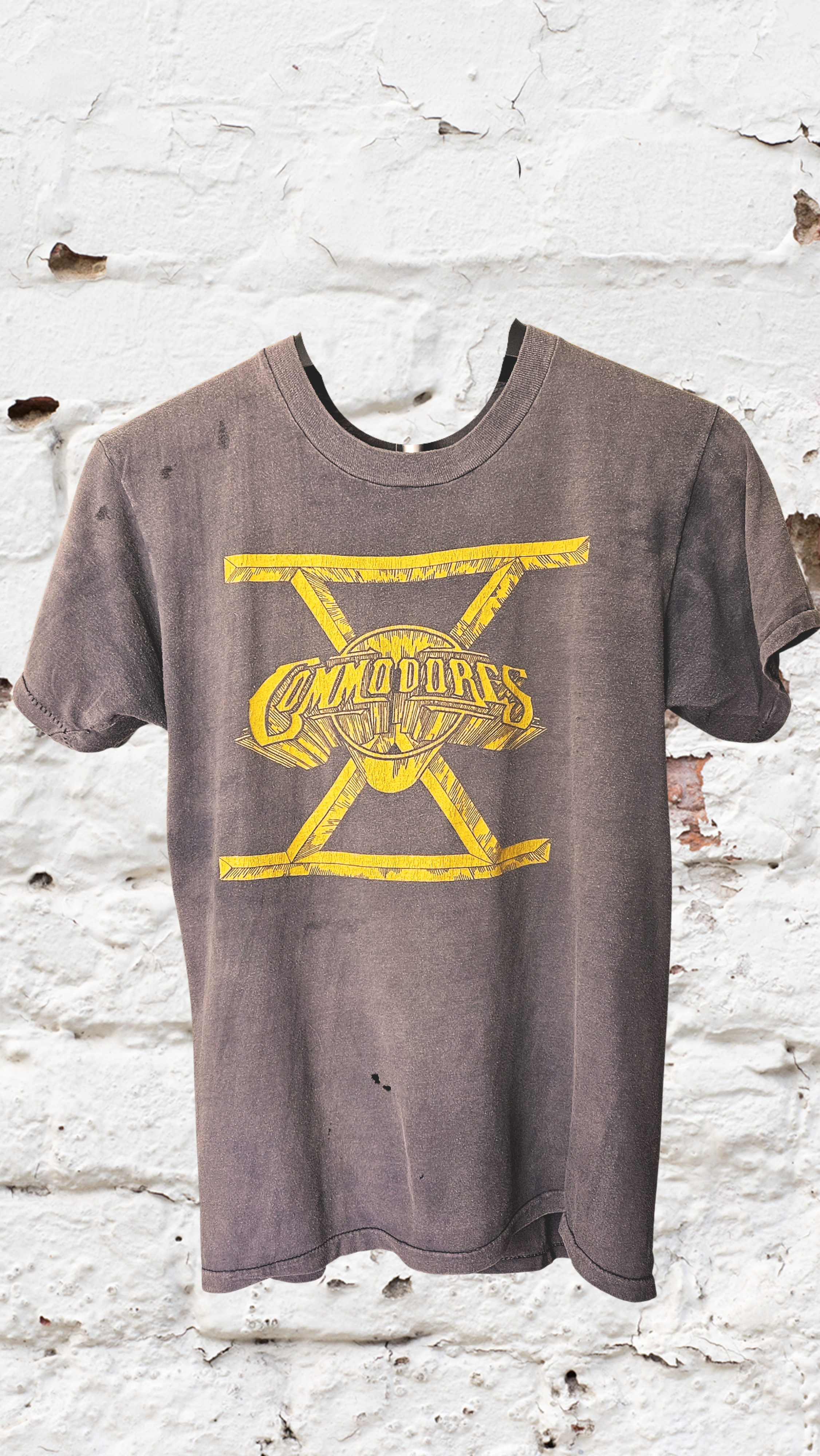 COMMODORES-FRONT-1980-MP.png