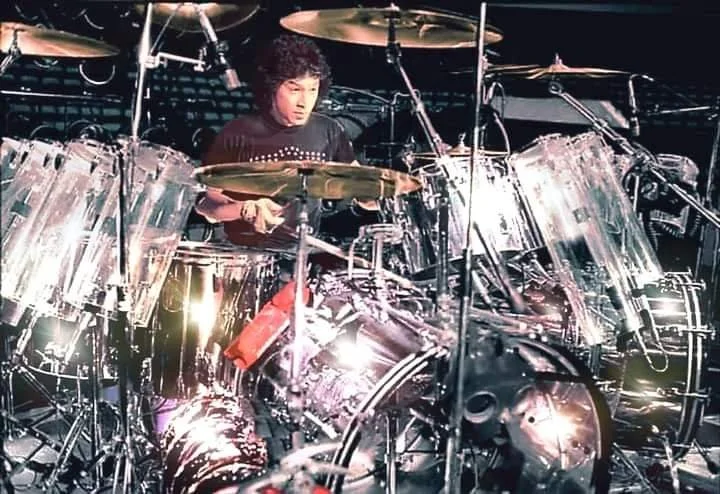 AVH SHOWCO TEE DRUMS.jpg