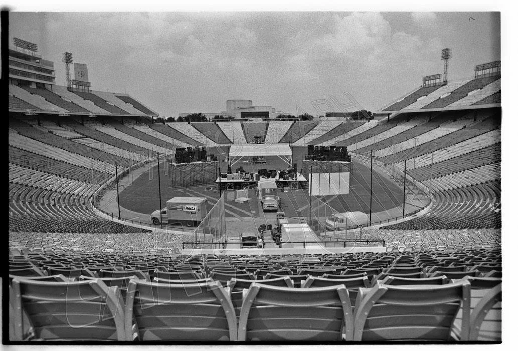 SHOWCO STAGE AT THE COTTON BOWL FOR THE FIRST 3 DOG NIGHTTO BE HELD IN THE COTTON BOWL.  (CARL DUNN)