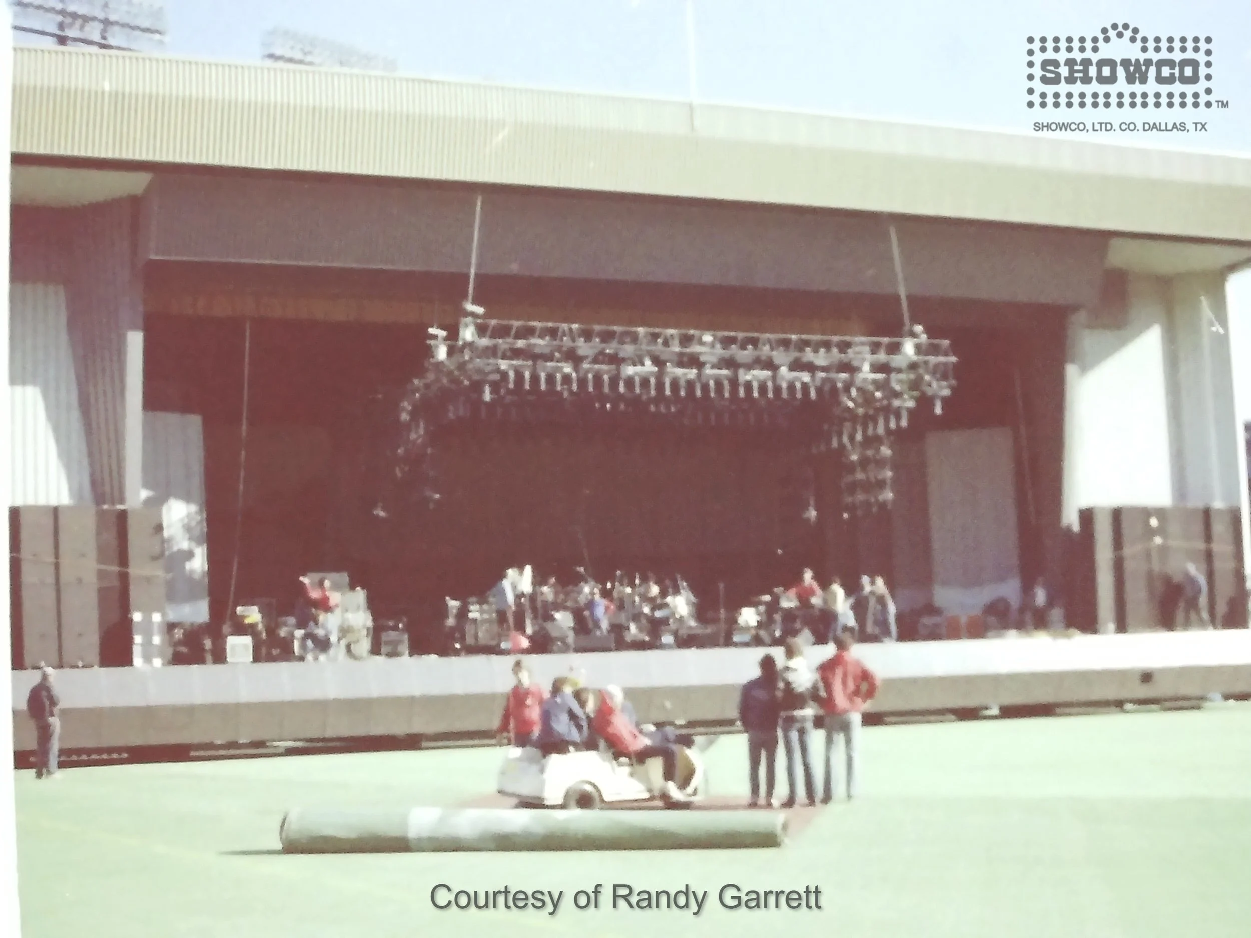 GENESIS 1982 (43).jpg