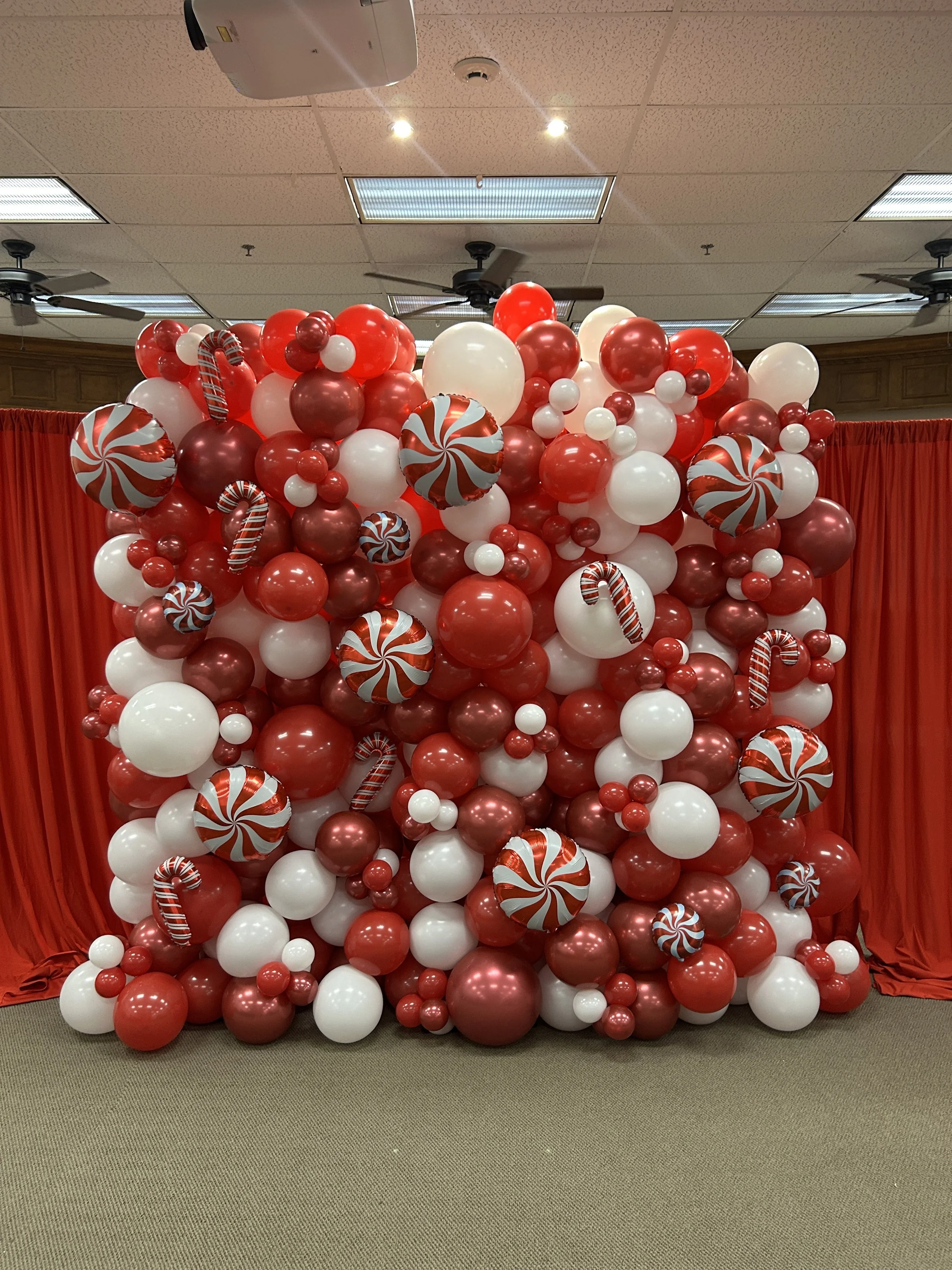 Christmas Balloon Wall.JPG