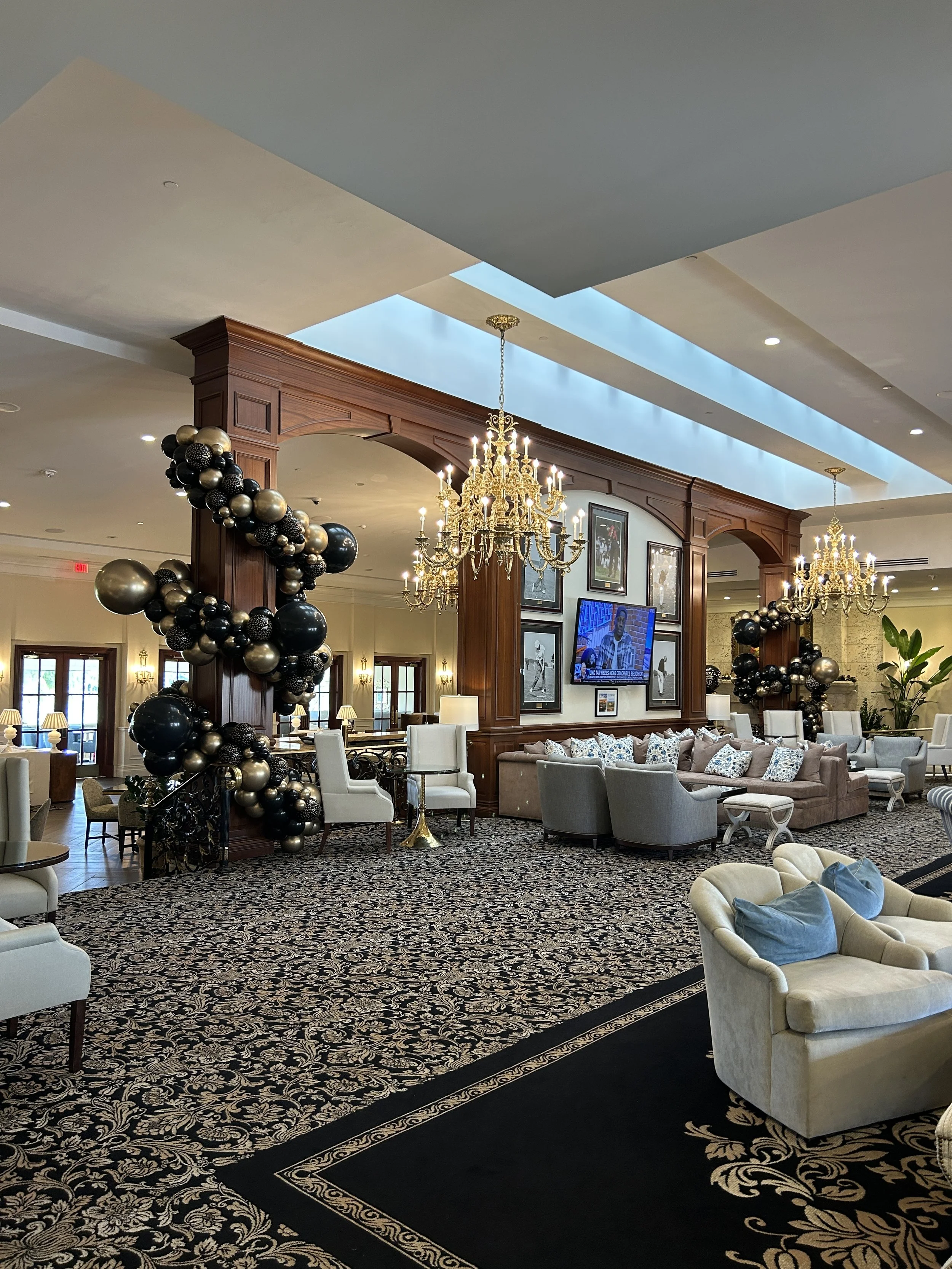 NYE Balloon Garlands Lobby.JPG