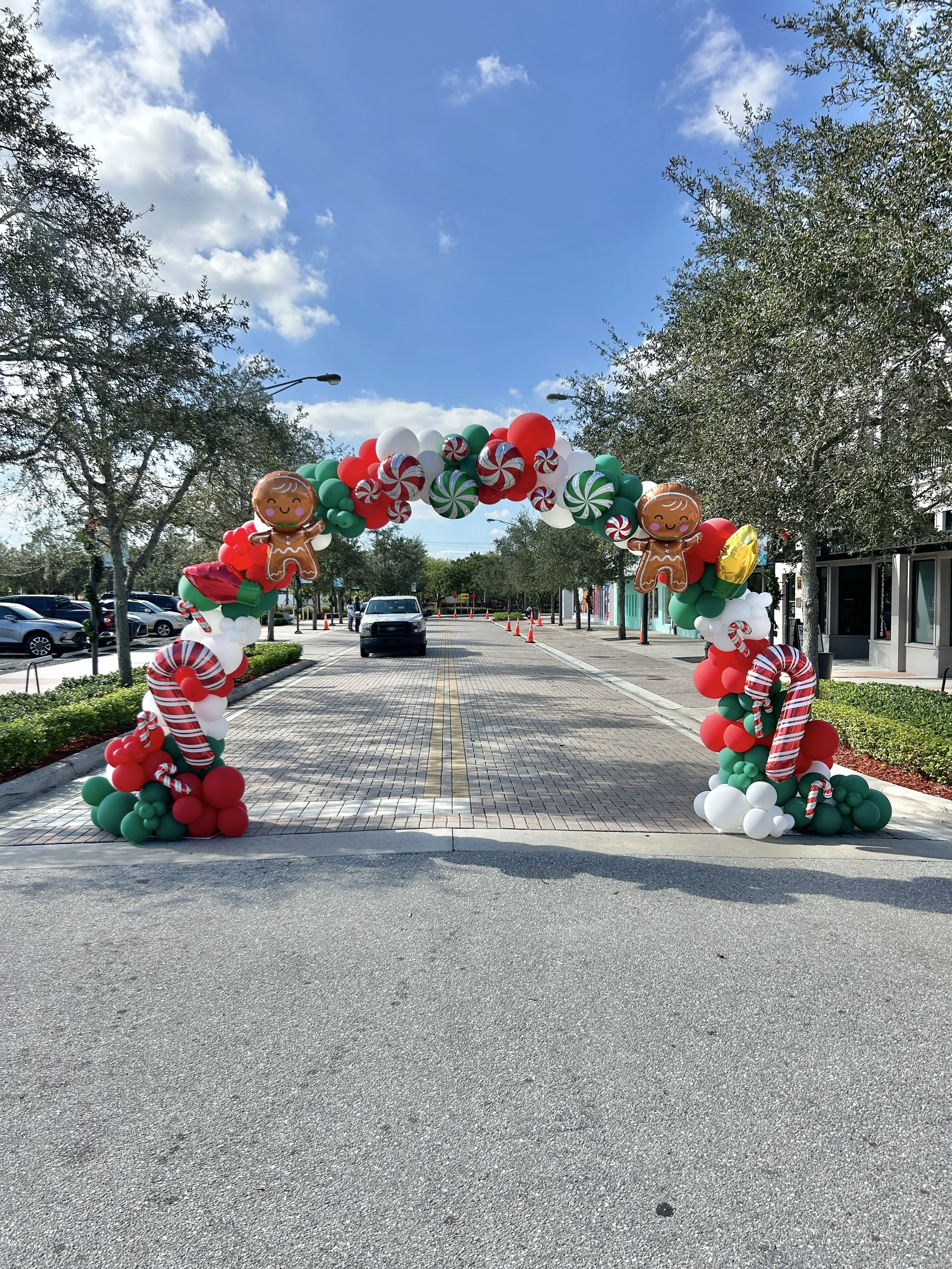 Christmas Balloon Arch.JPG