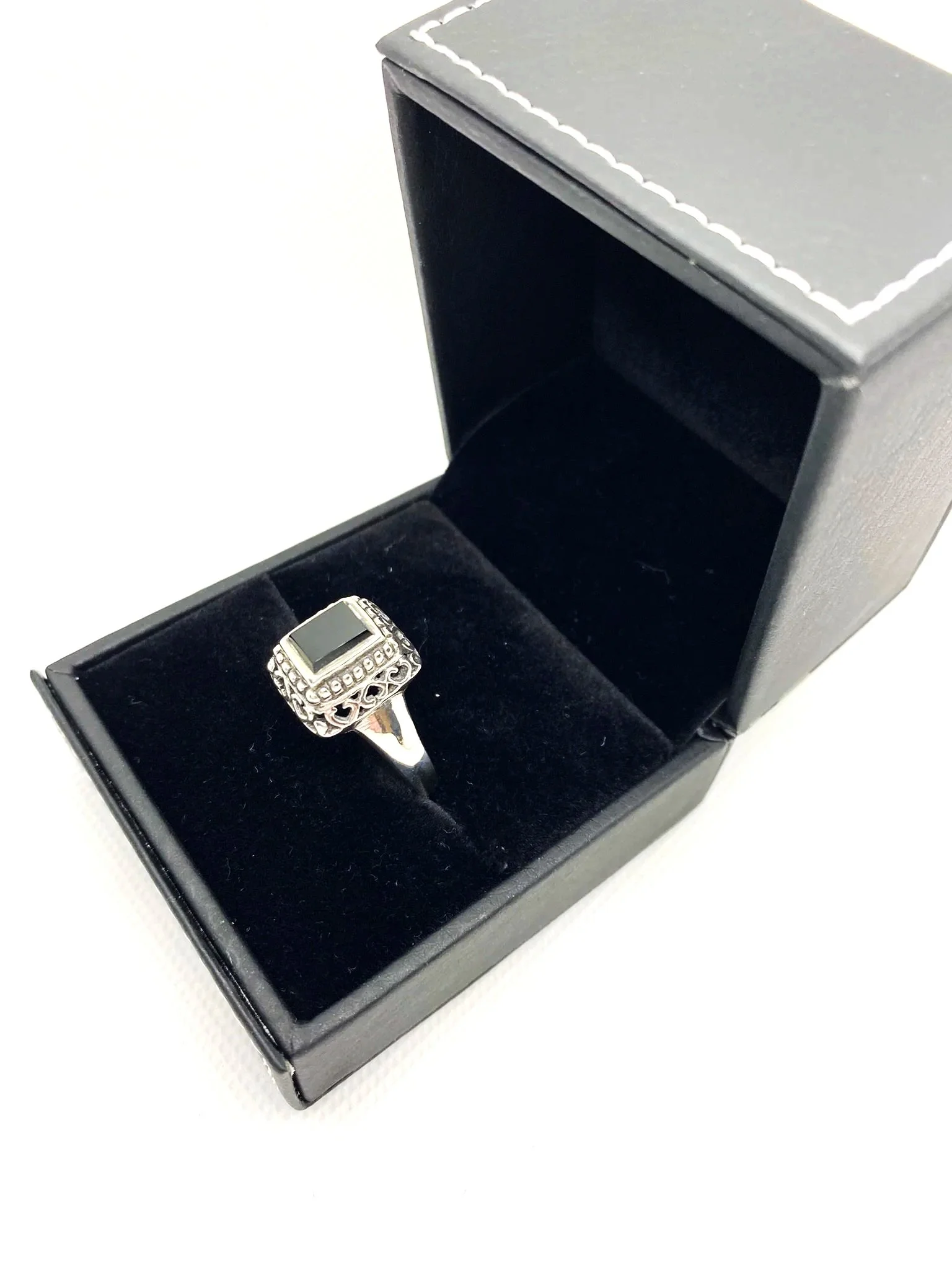 Onyx (S12.5) Heart Filigree Sterling Silver Ring