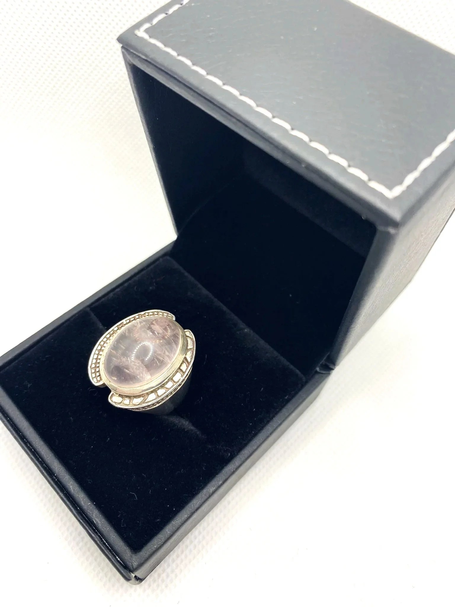 Rose Quartz Edged (S7.5) Sterling Silver Ring
