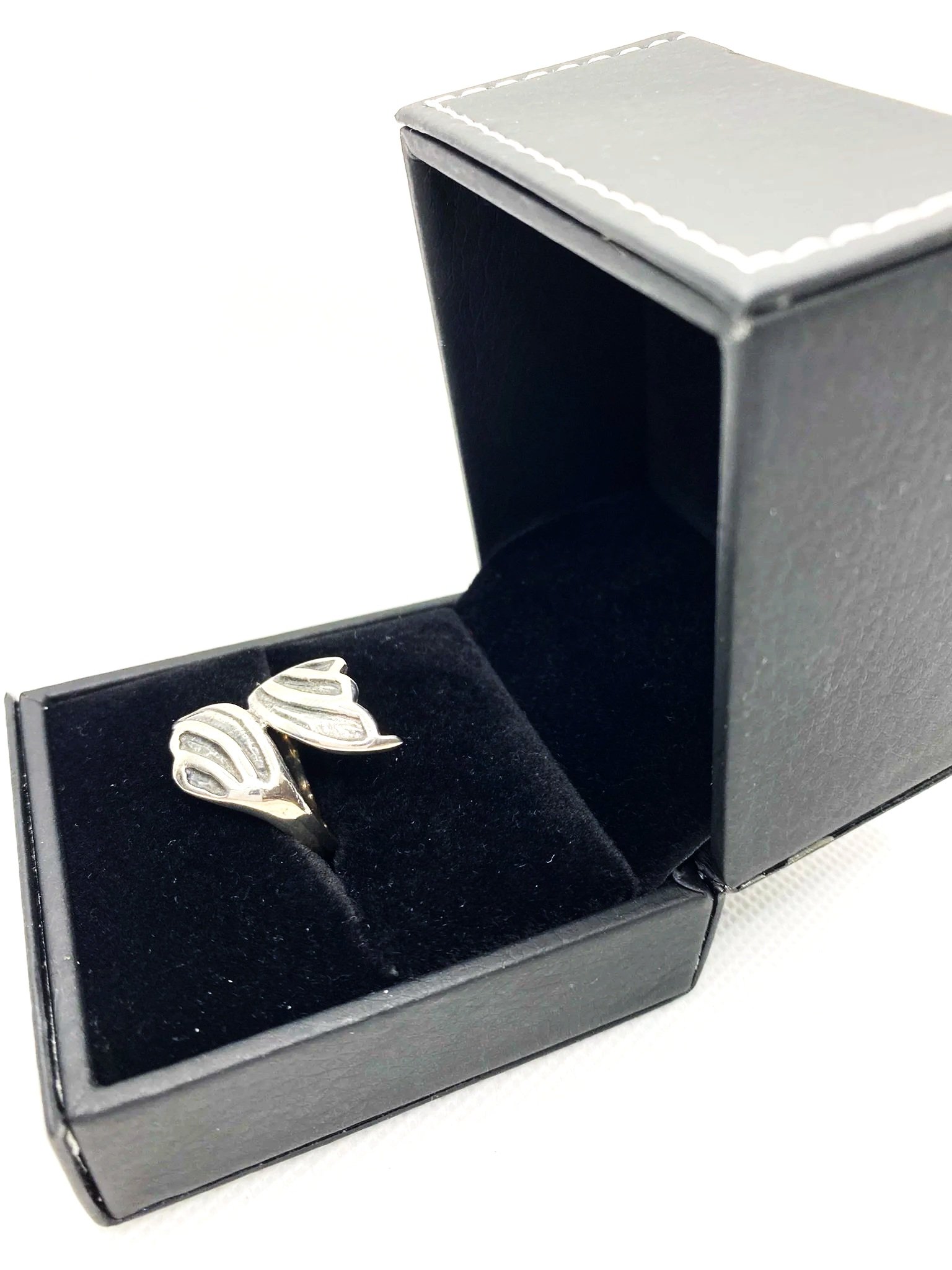 Whale Tail (S7) Sterling Silver Ring
