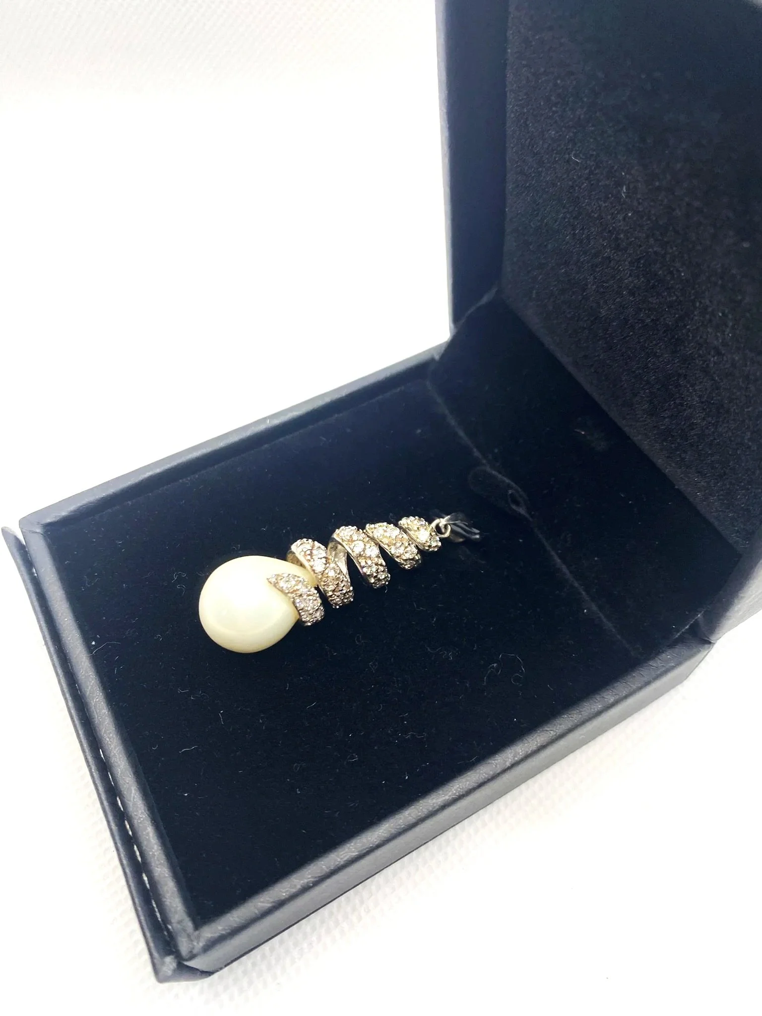 Spiral Zircon with Pearl Pendant