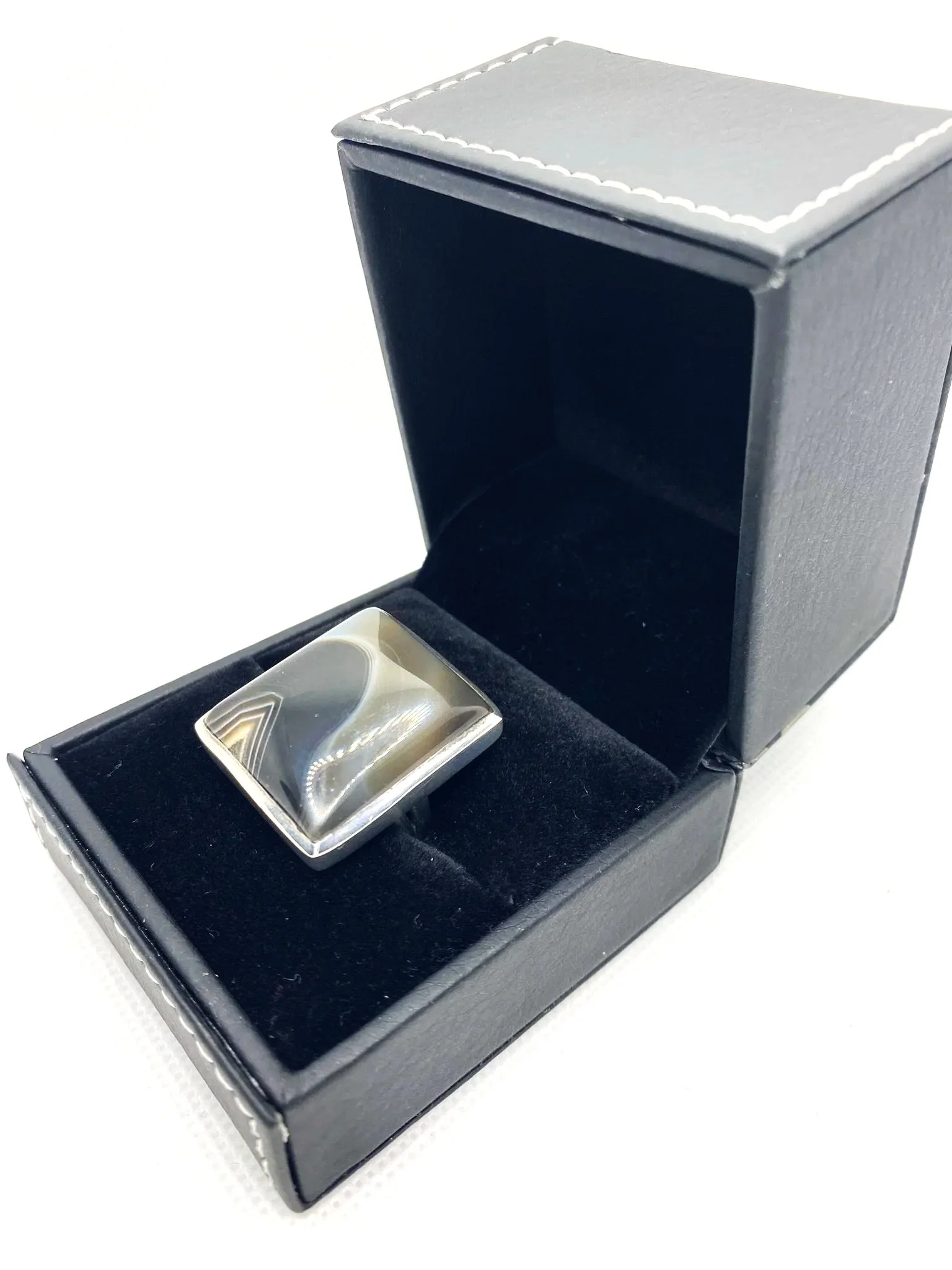 Ying Yang Agate (S8) Sterling Silver Ring