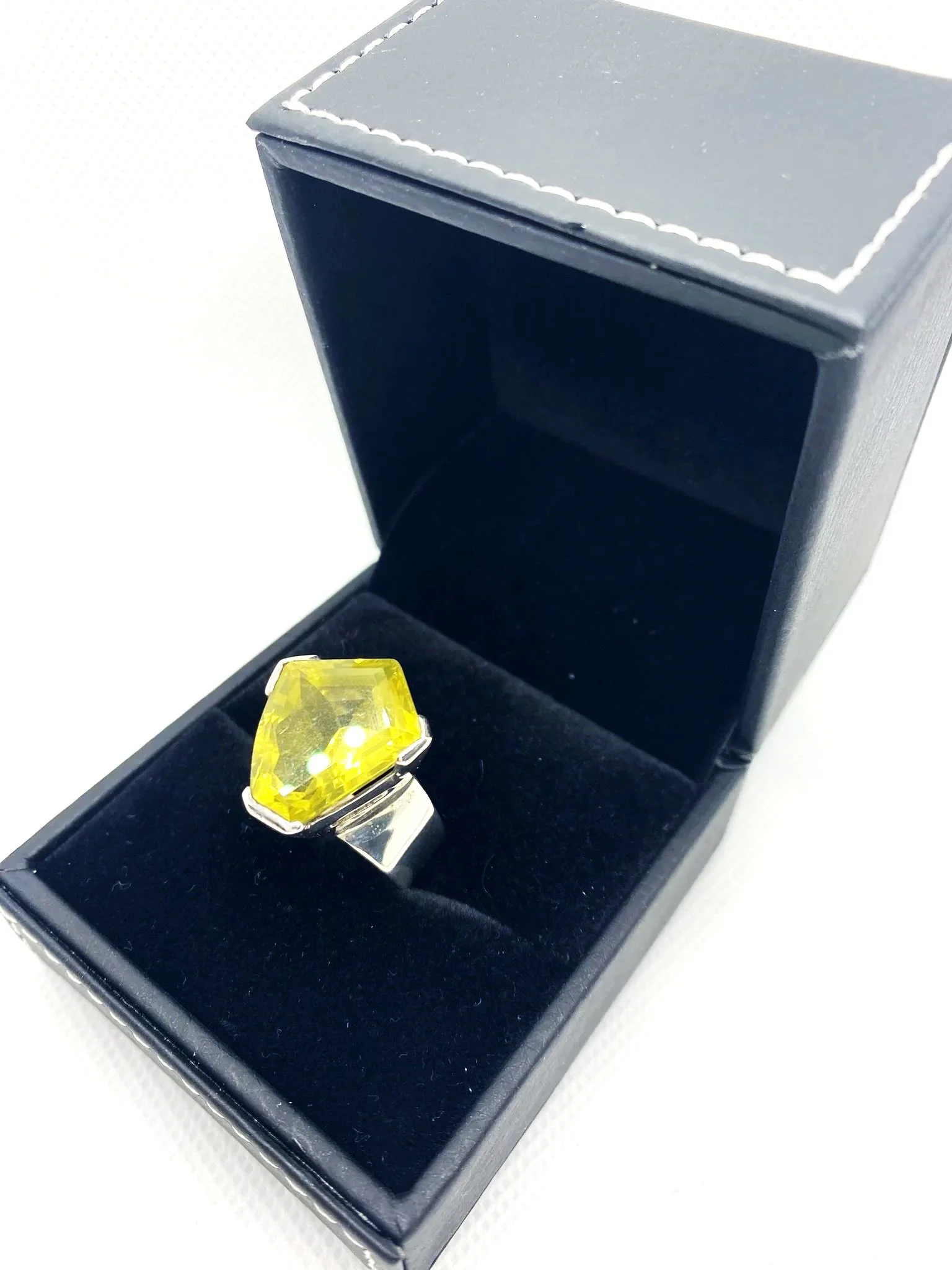 Lemon Quartz Pentagon (S7.5) Faceted Sterling Silver Ring
