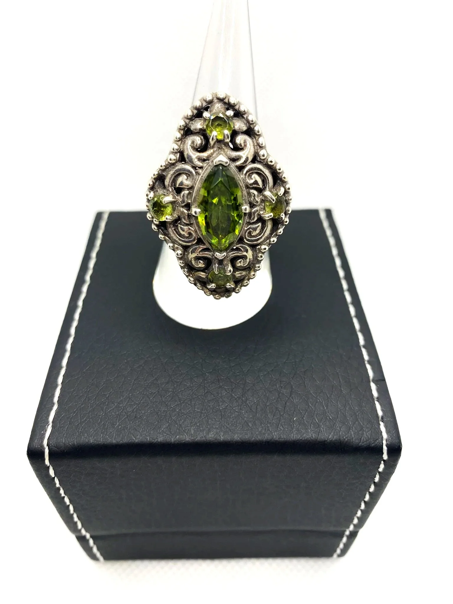 Peridot Old English Style (S8) Sterling Silver Ring