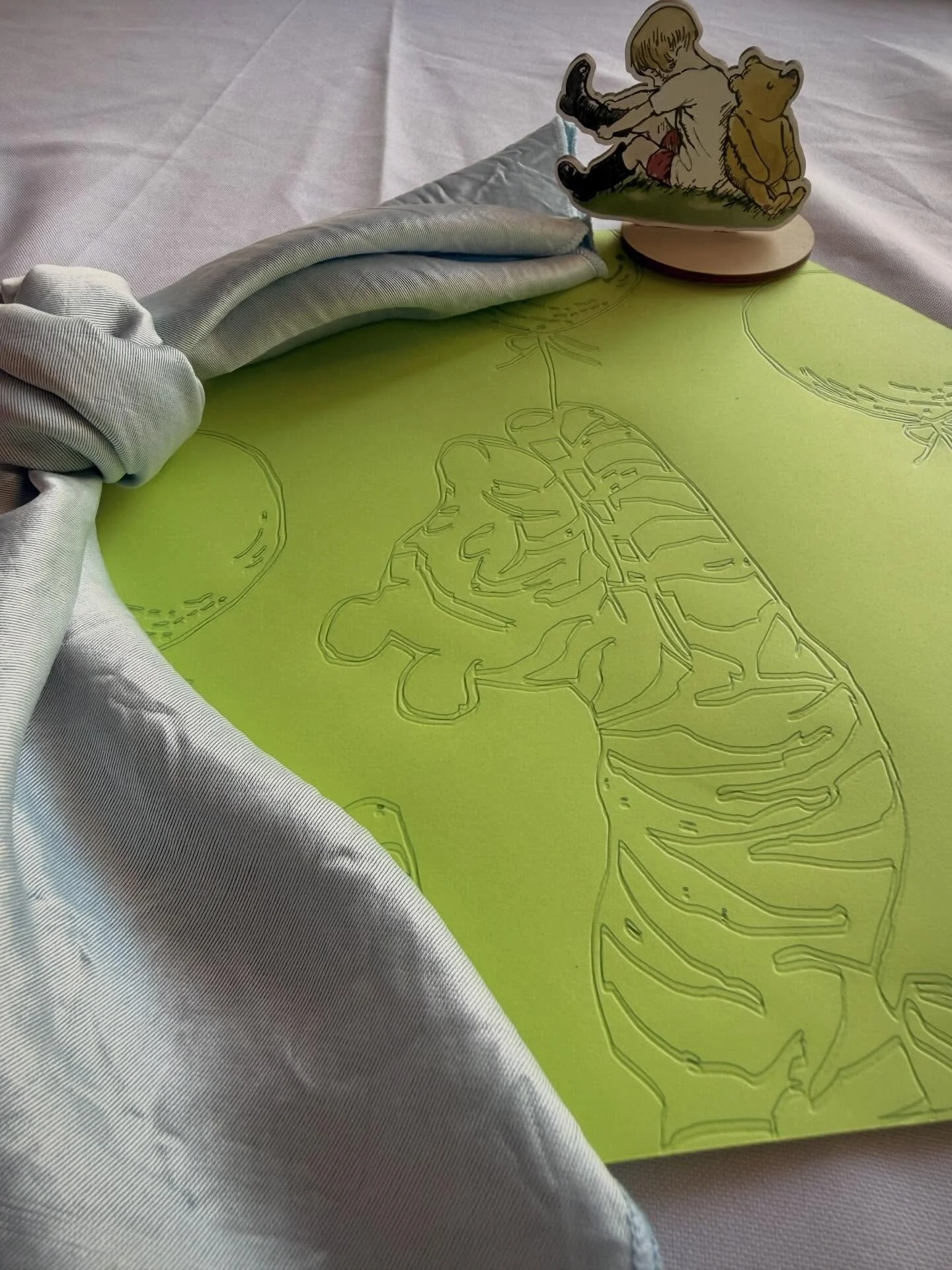 No joke, the little details matter the most. Even Tigger can&rsquo;t bounce around this level of detail. Embossed heavy cardstock and glitter pen outlines were the perfect finishing touch to pull together the shower for baby Erazo. #babyshower #winni