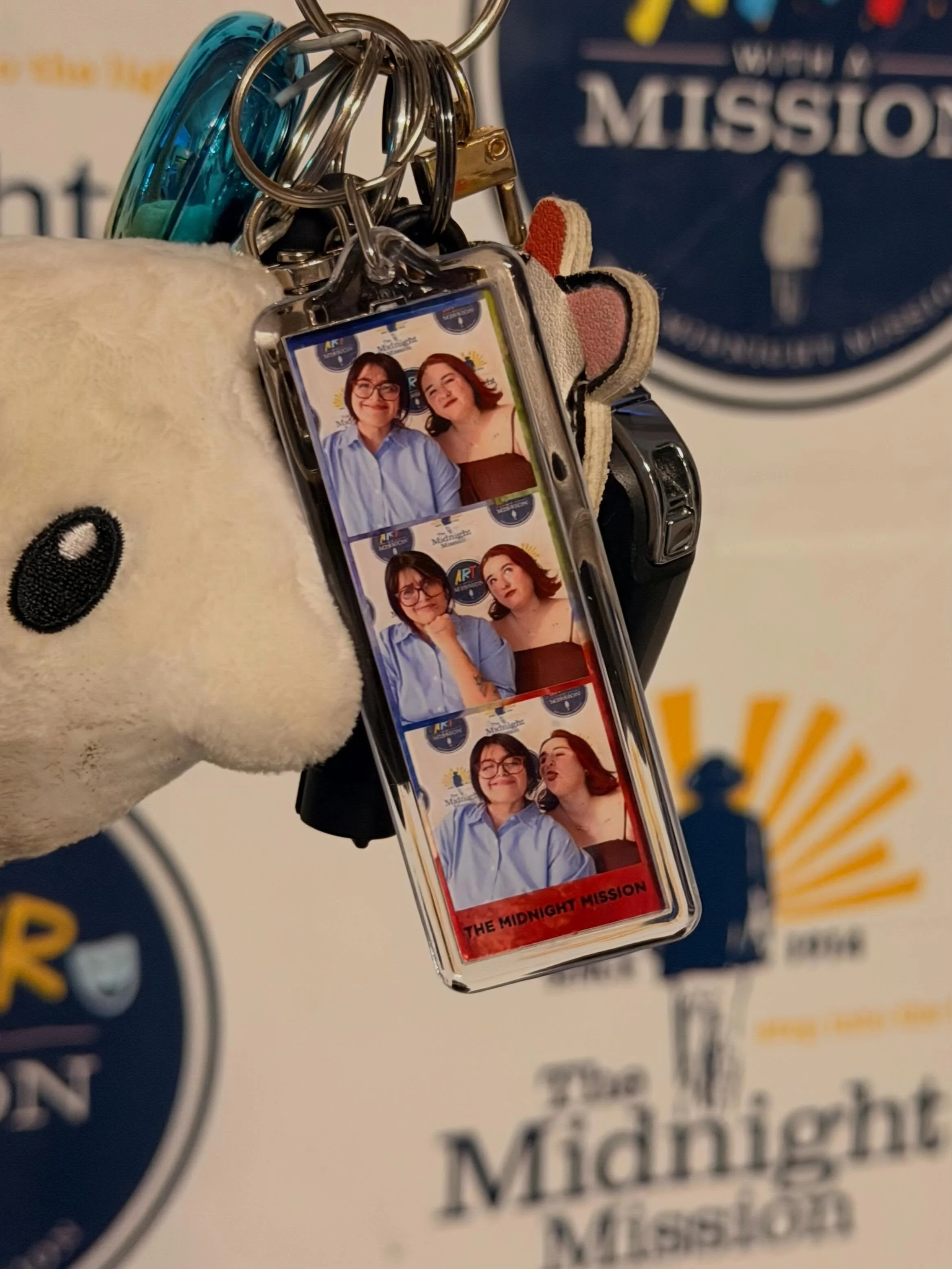 what a beautiful night celebrating the women of the midnight mission. It was an honor to be a part of creating community. 

Taking it all in. Beautiful beautiful night. 

#creatingcommunity #photobooth #midnightmission #keepsake #keychain