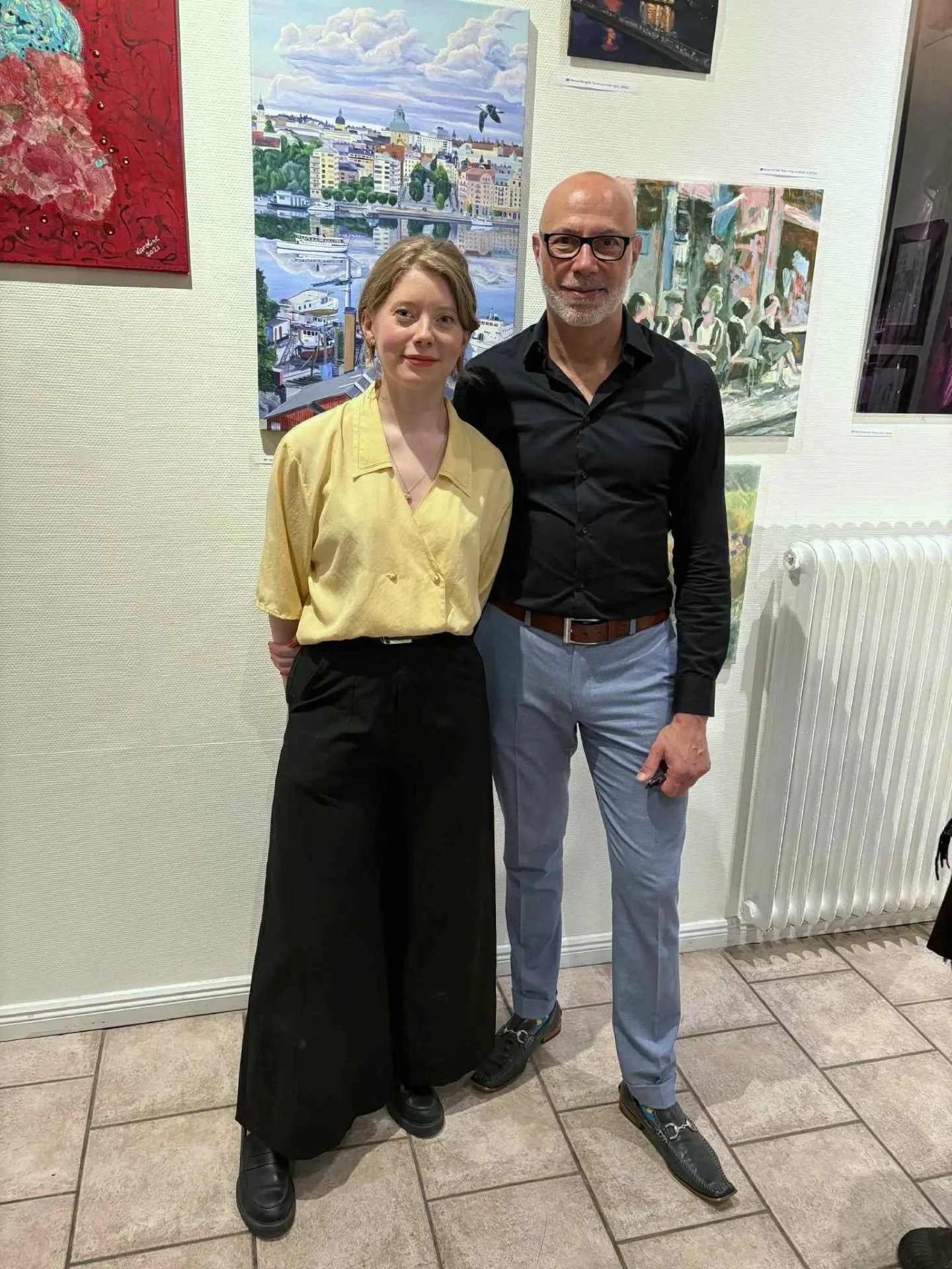 Tack alla som medverkat i denna grupputst&auml;llning &ndash; jag och Flavio @flaviomontelanaro har haft en s&aring;n ynnest till uppgift att f&aring;tt presentera alla verken! 💐💐💐 

Och jag kan checka av att jag tillsammans med en fantastisk v&au