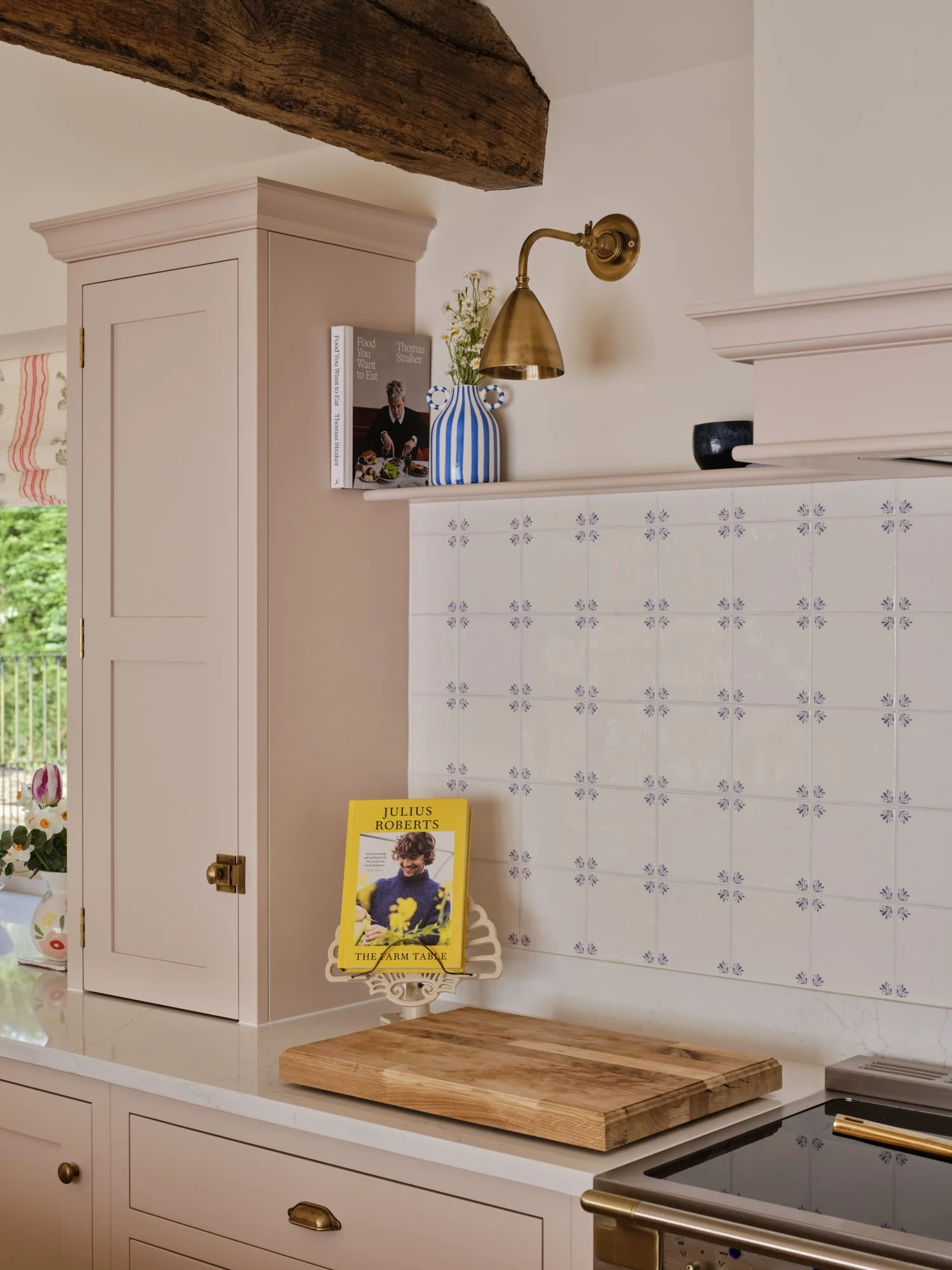 skinny shaker cupboard kent