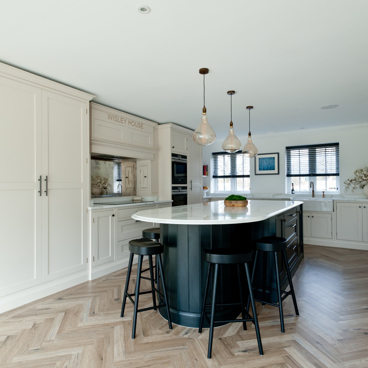These dark evenings - they seem to be darker, earlier and earlier and just how powerful and effective - influencing - good indoor lighting really is.

In this gorgeous kitchen, lighting brings out the textures, tones and craftsmanship of a luxury Col