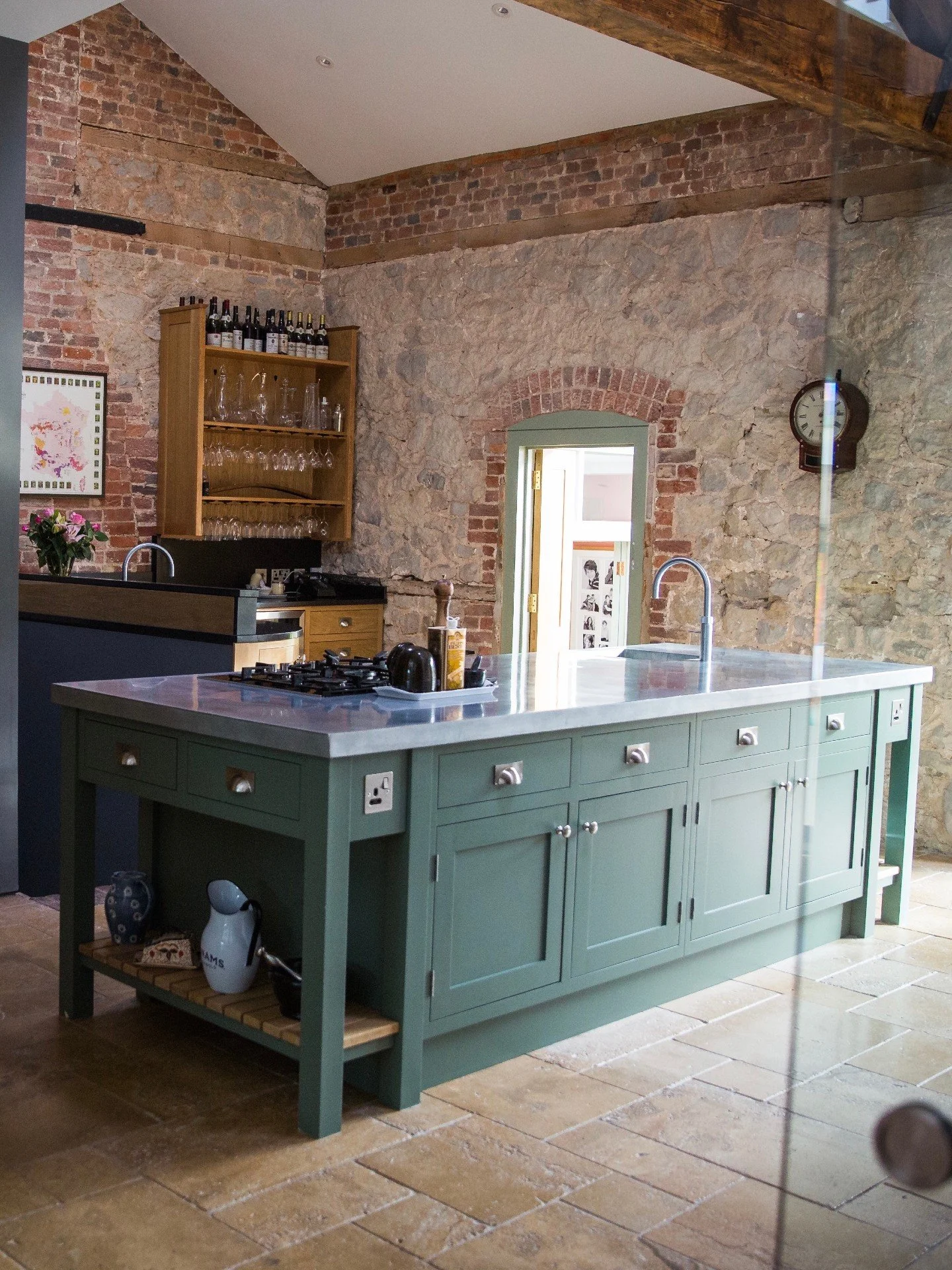 Happy Holidays! We&rsquo;re just back from NYC, so that&rsquo;s rolling off our tongues quite easily &hellip;.

Eating lots is also happening quite easily! And, I&rsquo;m becoming a little obsessed with the Xmas food programmes and their kitchens!

S