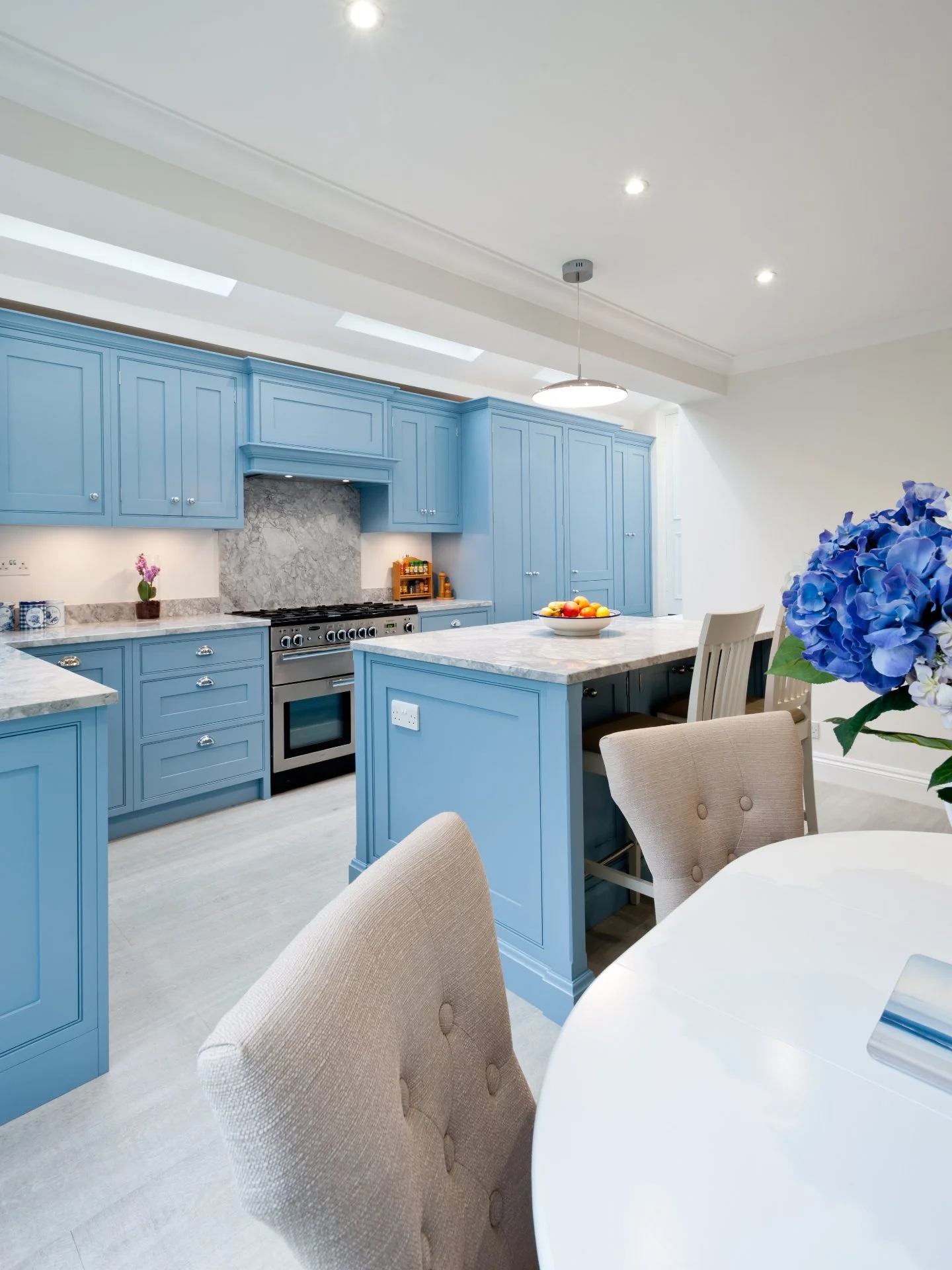 Good morning, Monday!

We have been incredibly busy the past few months, which is exciting and great and fun. Some of our projects are stunning and we cannot wait to share them.

In the meantime - we have blue skies! We have had a few days of blue sk