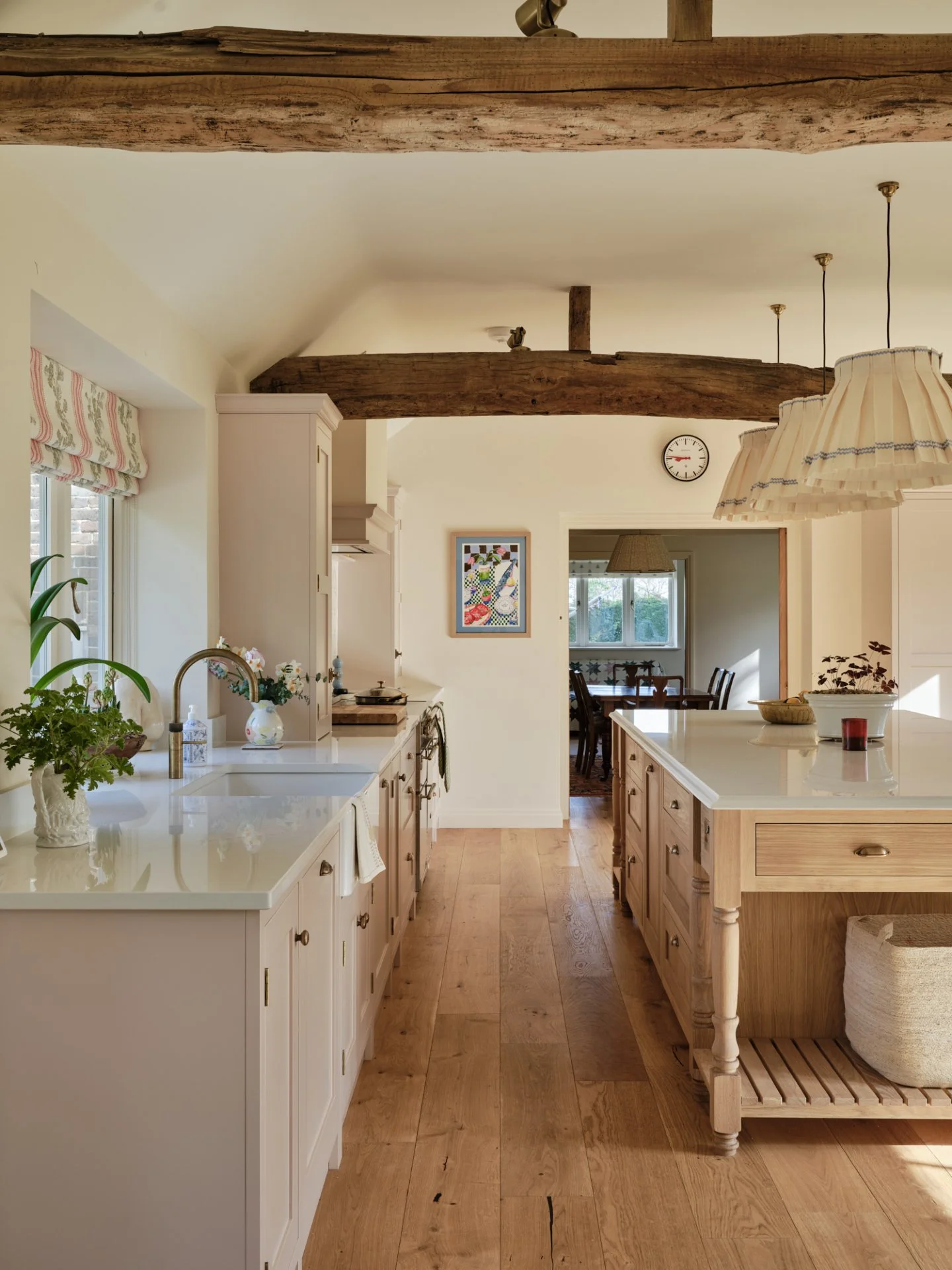 What a pretty kitchen! Looking forward to sharing more of this one - watch this space. 

Thank you, to our lovely clients for letting us photograph it, and to the fabulous Chris Snook for photographing.

#prettyinpink #bespokekitchens #kitchendesign 