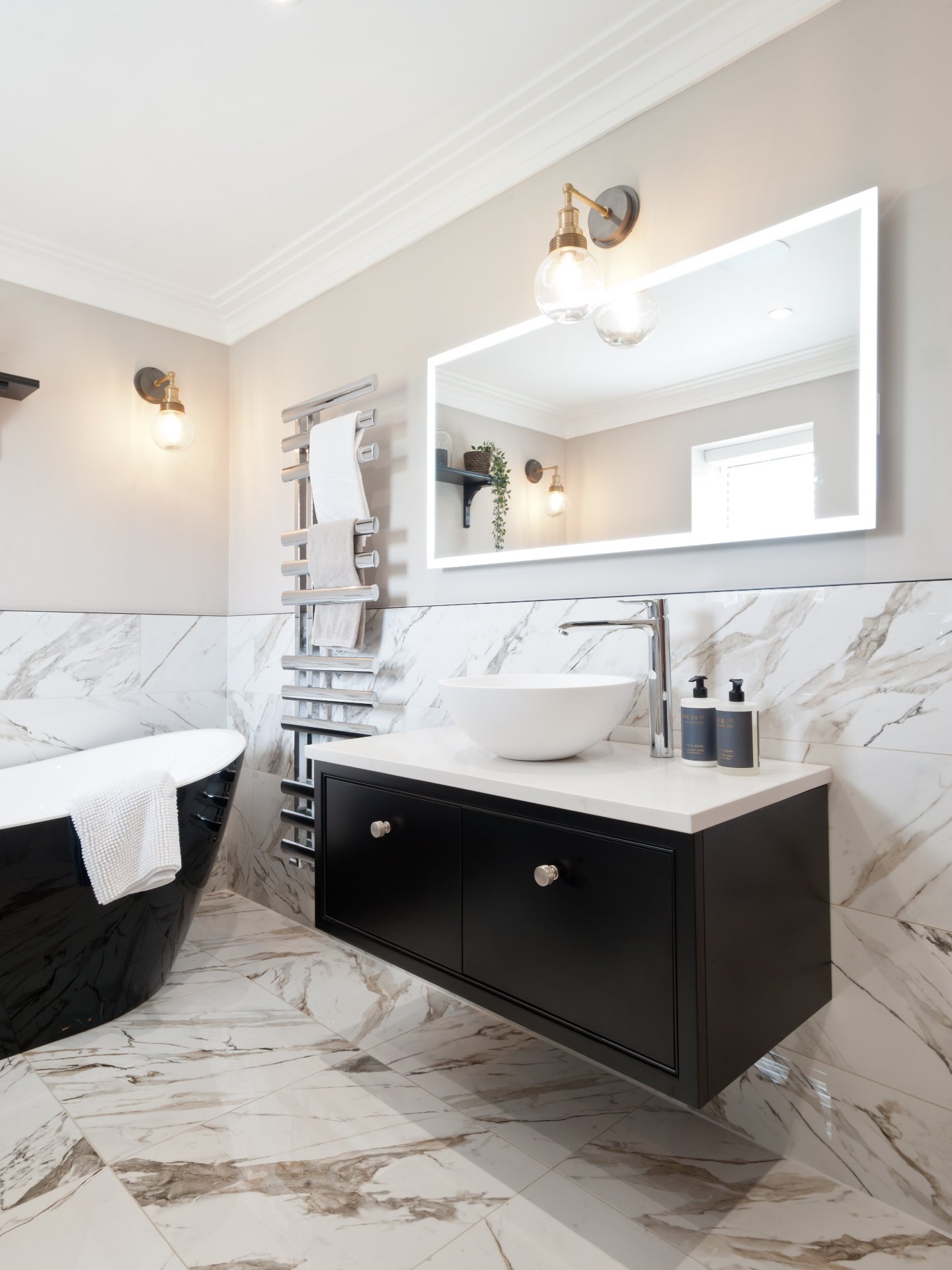 More than kitchens.

We may be best known for our kitchens, but bespoke has never stopped at the kitchen door.

From dressing rooms and boot rooms to libraries, bedrooms, home offices, media cabinetry and completely individual pieces of furniture, we