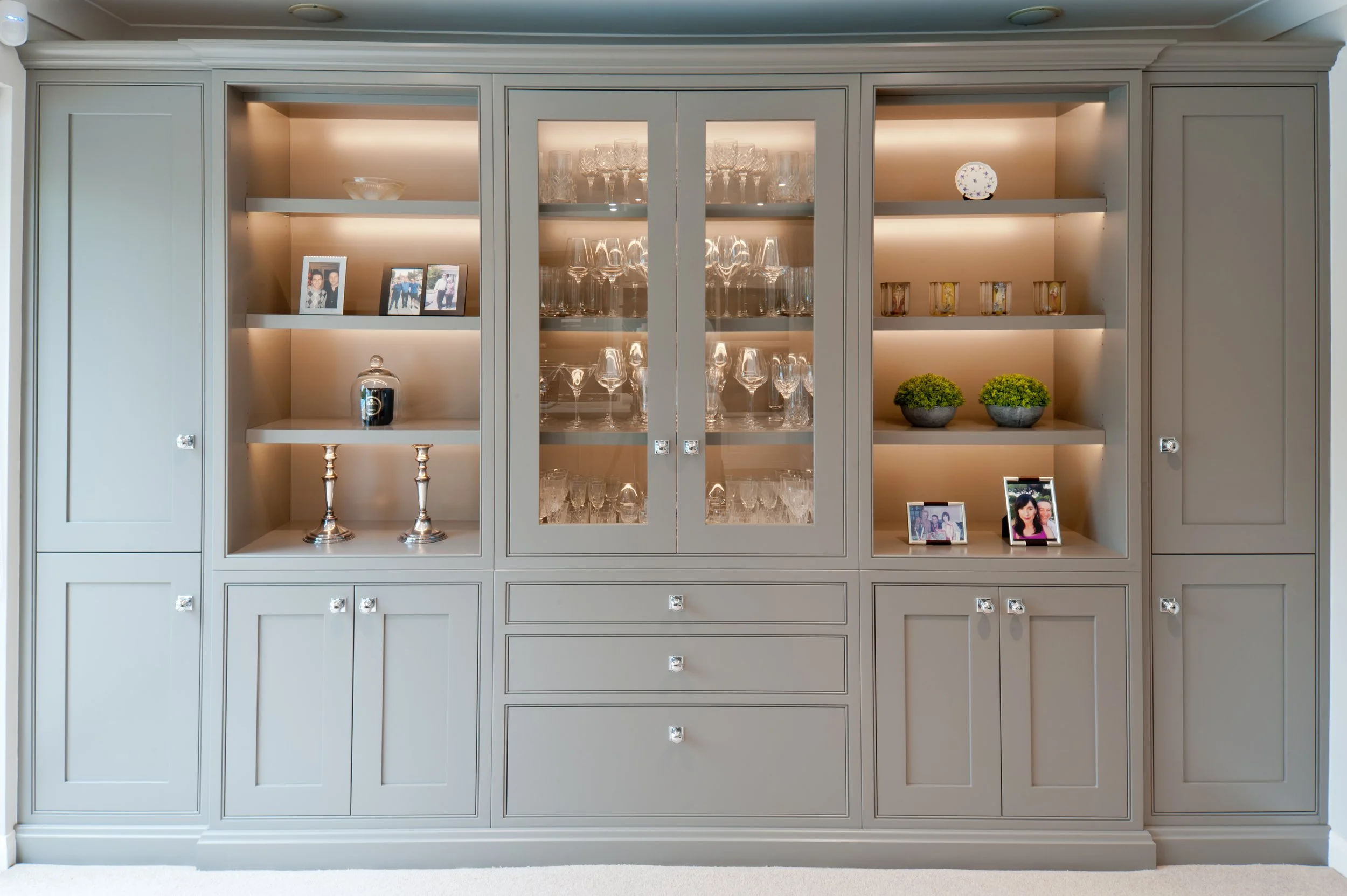 Put it in the spotlight. Bespoke illuminated display cabinetry created for glassware, favourite pieces and the things worth showing off.